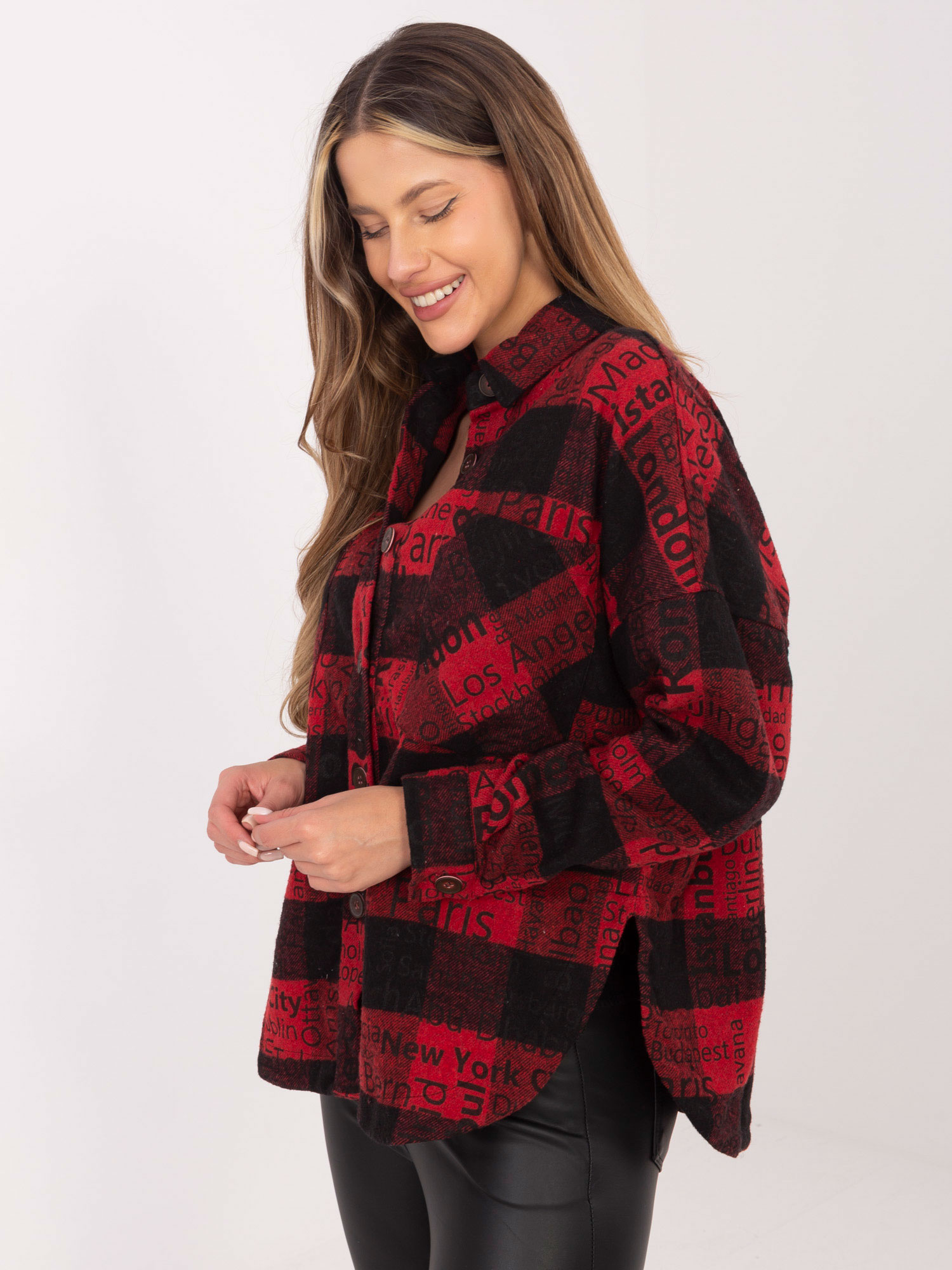 Čierno-červená kockovaná košeľa s nápismi DN-KS-3990.95P-black-red Veľkosť: L