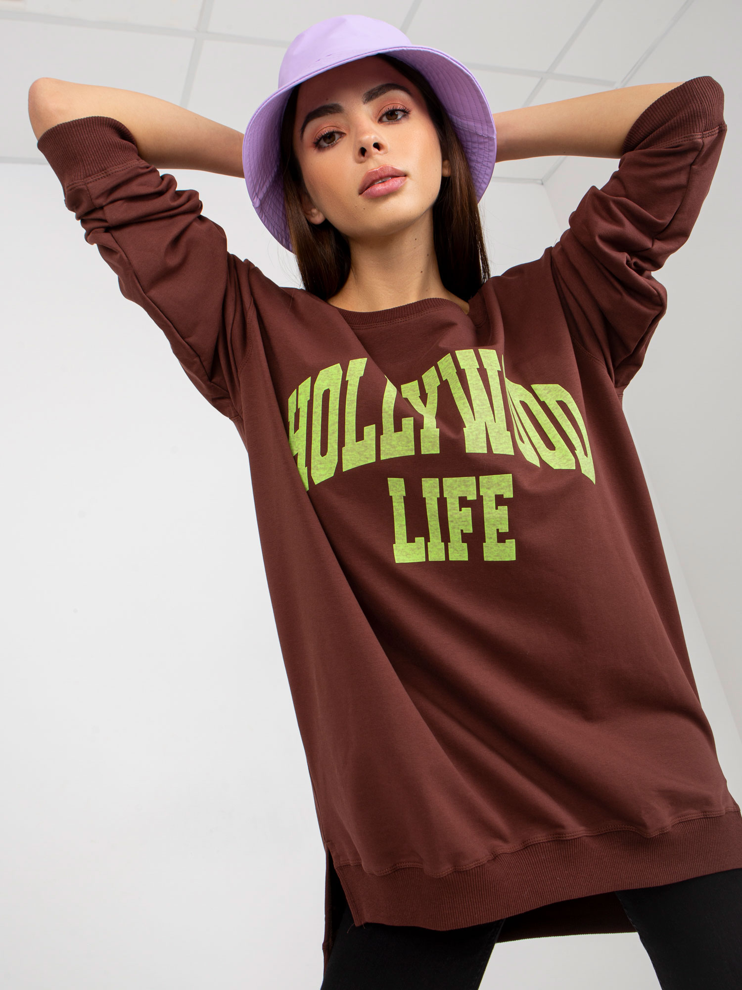 MIKINOVÉ ŠATY HOLLYWOOD LIFE - HNEDÁ/LIMETKOVÁ -VI-BL-3102.01P-BROWN-LIME Veľkosť: ONE SIZE