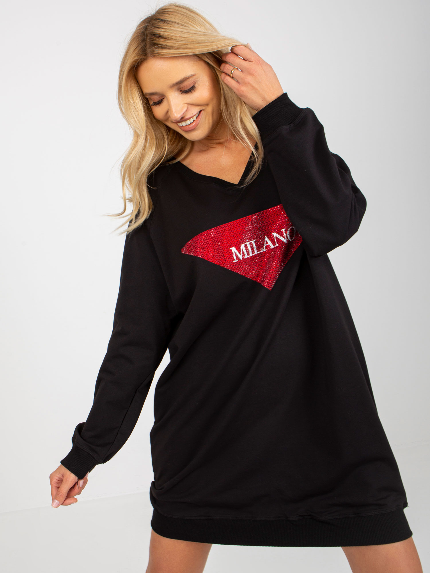 Čierne mikinové šaty Milano -VI-BL-3113.73P-black Veľkosť: ONE SIZE