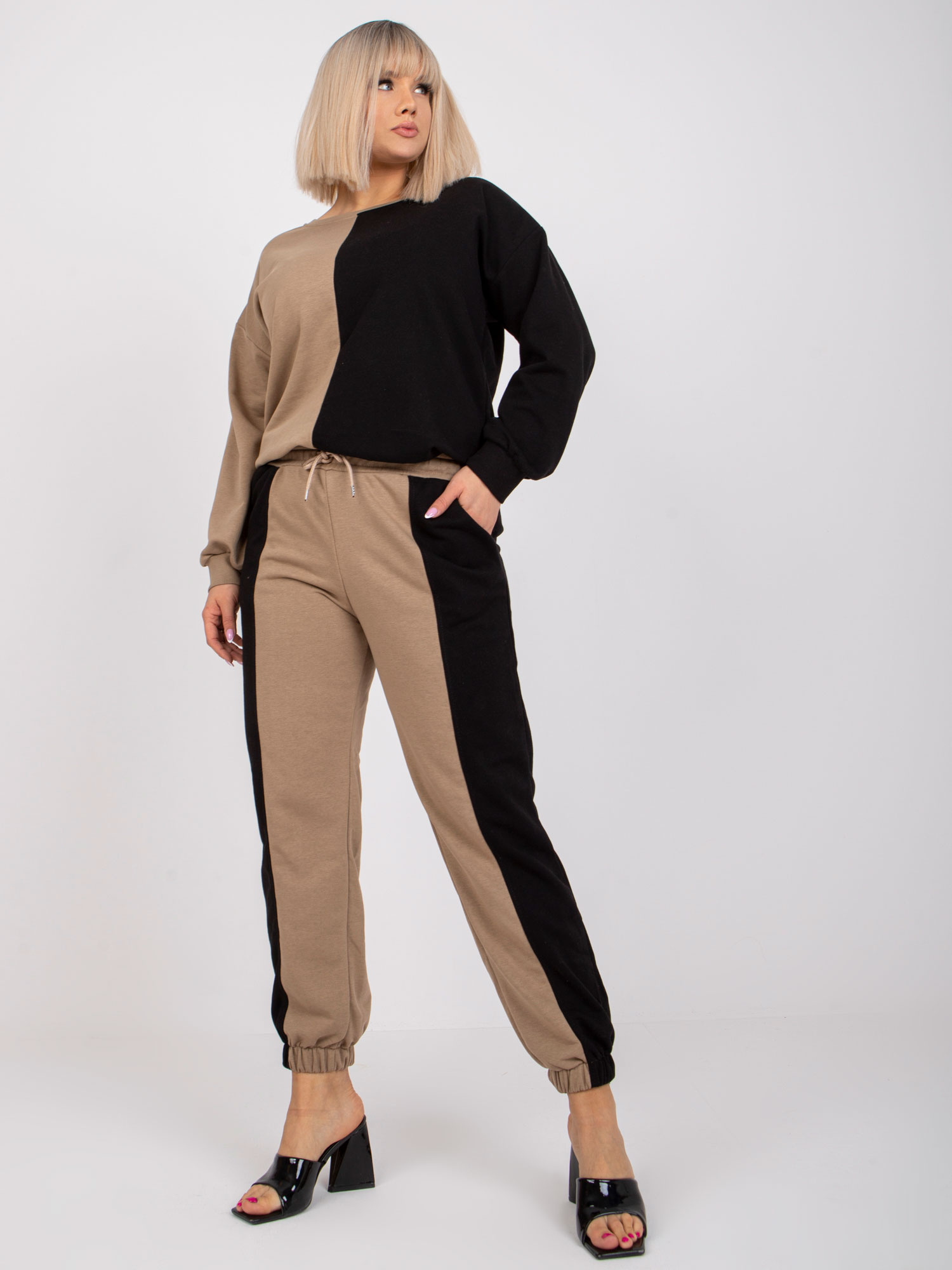 Čierno-béžová tepláková súprava Amishi EM-KMPL-639.88-black-beige Veľkosť: S/M