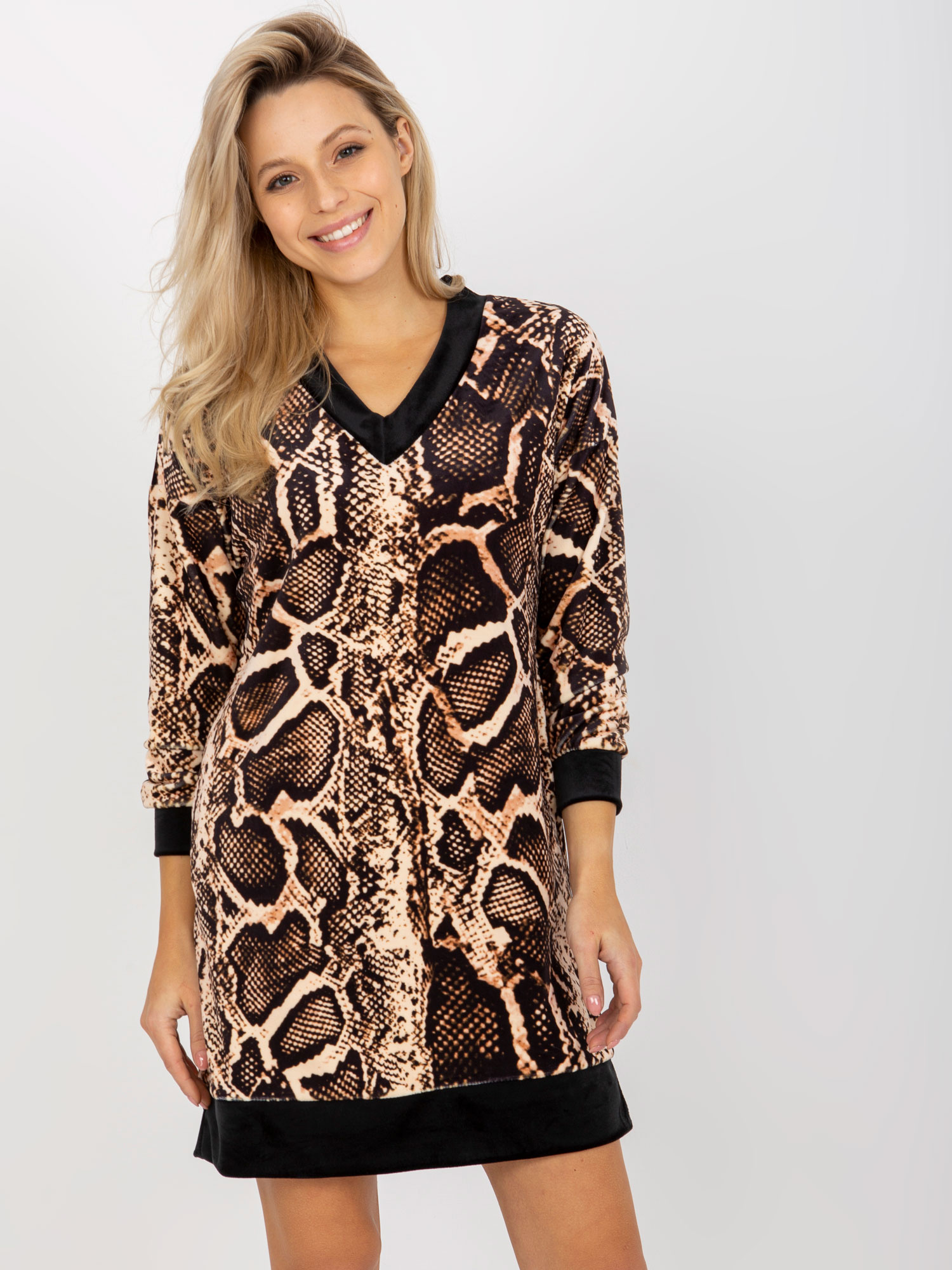 Čierno-hnedé mini šaty so zvieracím vzorom RP-TU-8189-4.09-black-beige Veľkosť: S/M