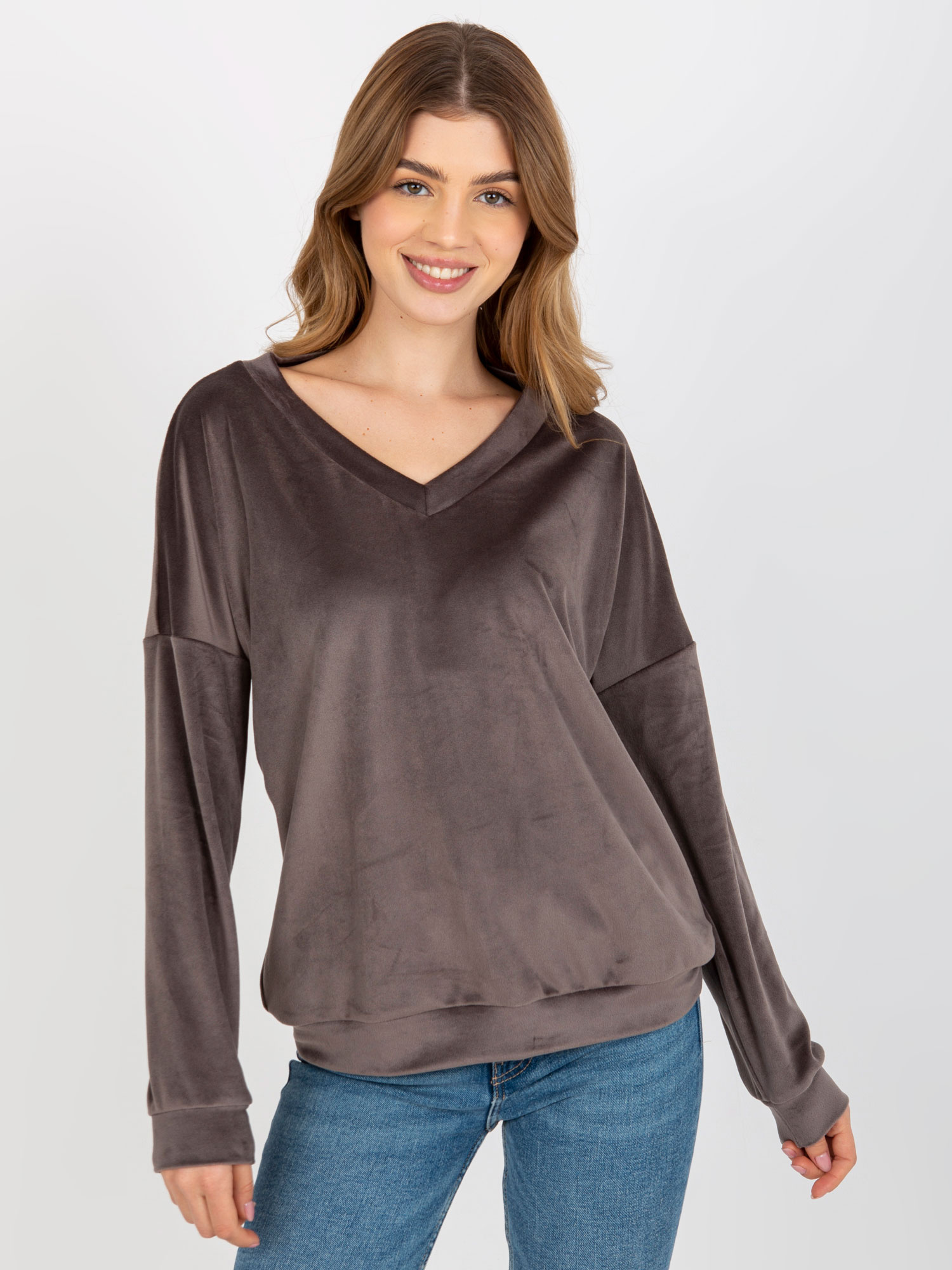 Tmavosivá velúrová mikina s výstrihom RV-BL-8441.07P-dark gray Veľkosť: ONE SIZE