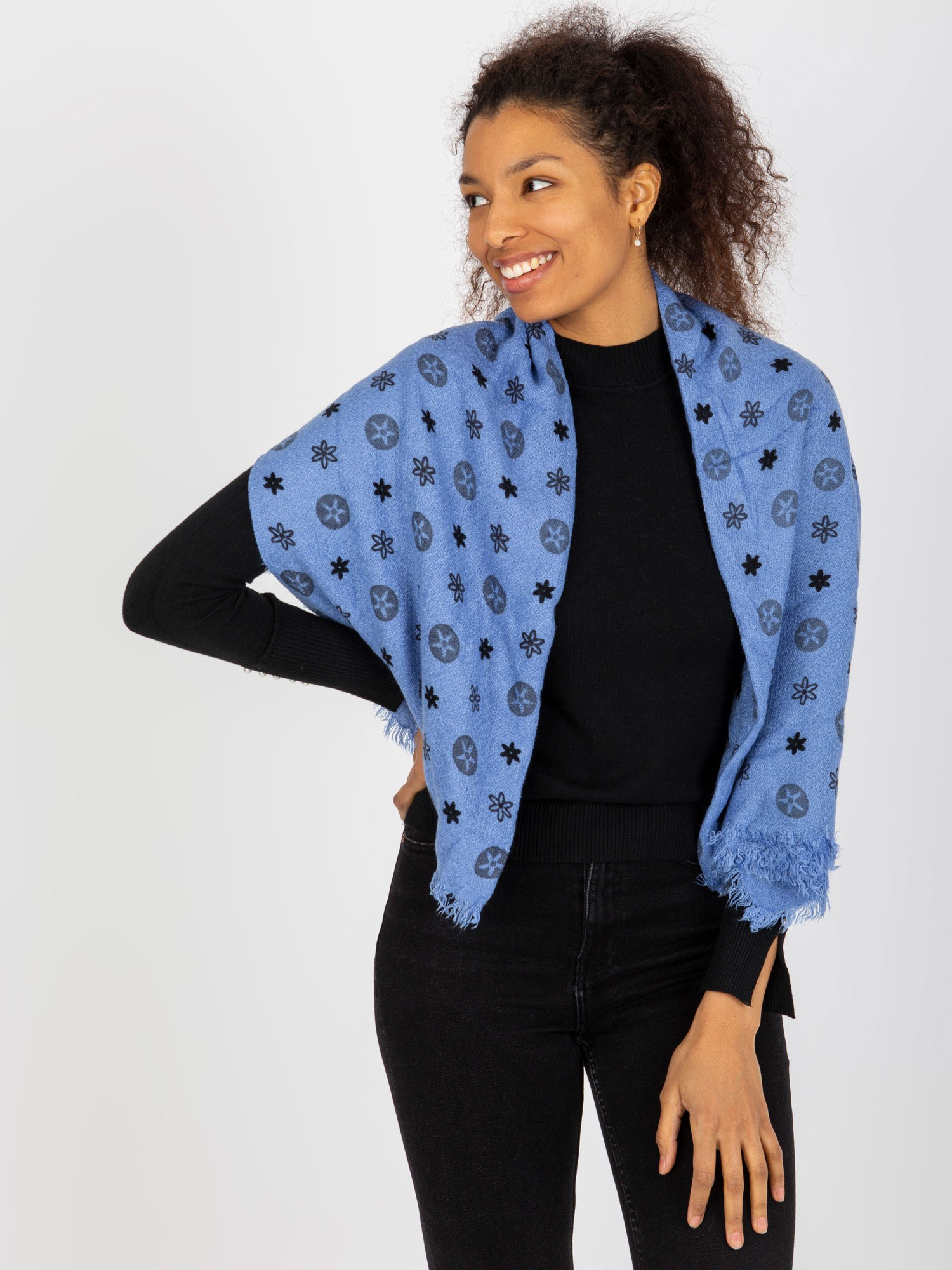 Modrý šál so vzorom -AT-CH-23505-1.55-dark blue Veľkosť: ONE SIZE