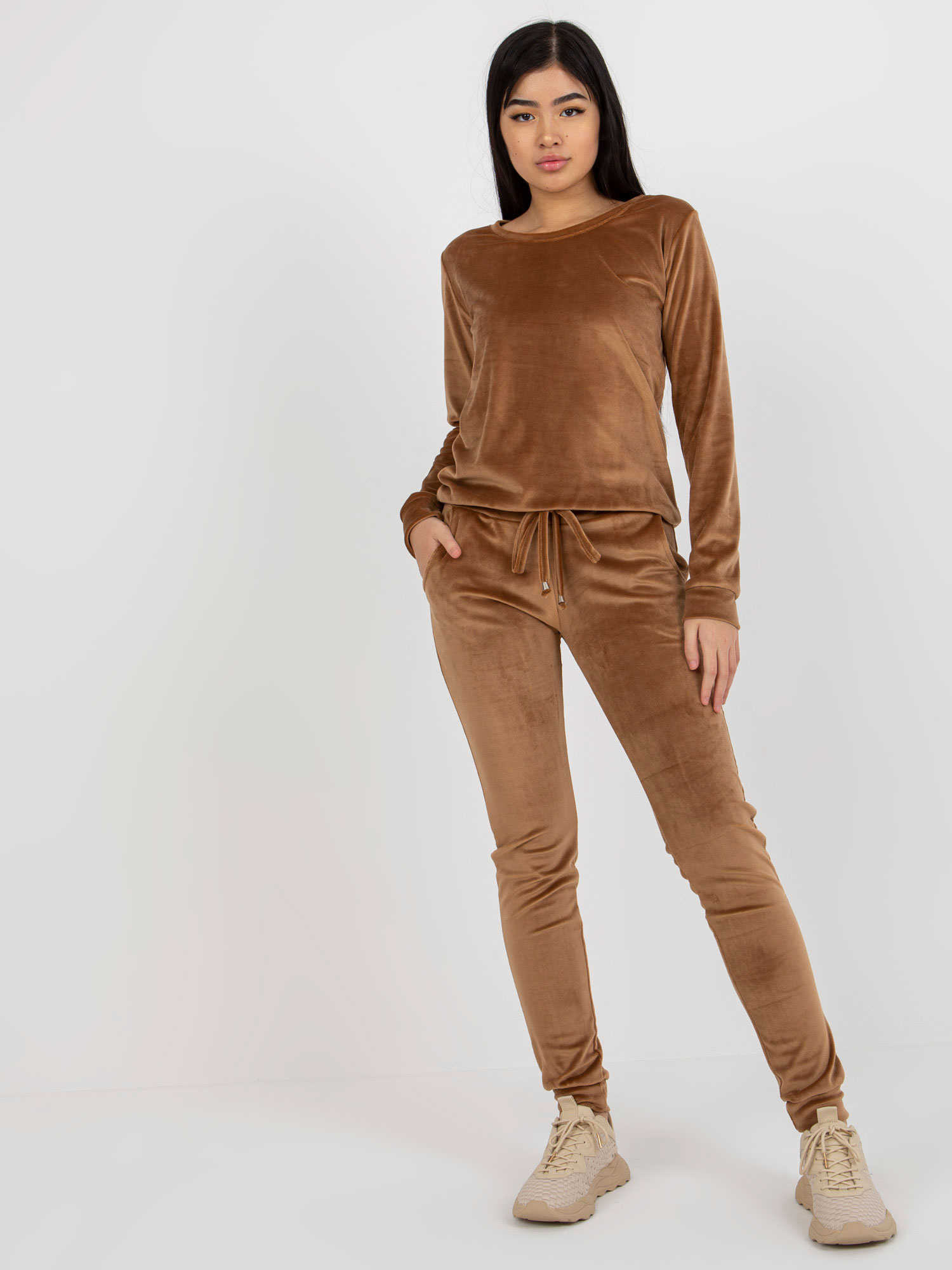Svetlohnedá velúrová tepláková súprava -RV-KMPL-6083.05-light brown Veľkosť: S