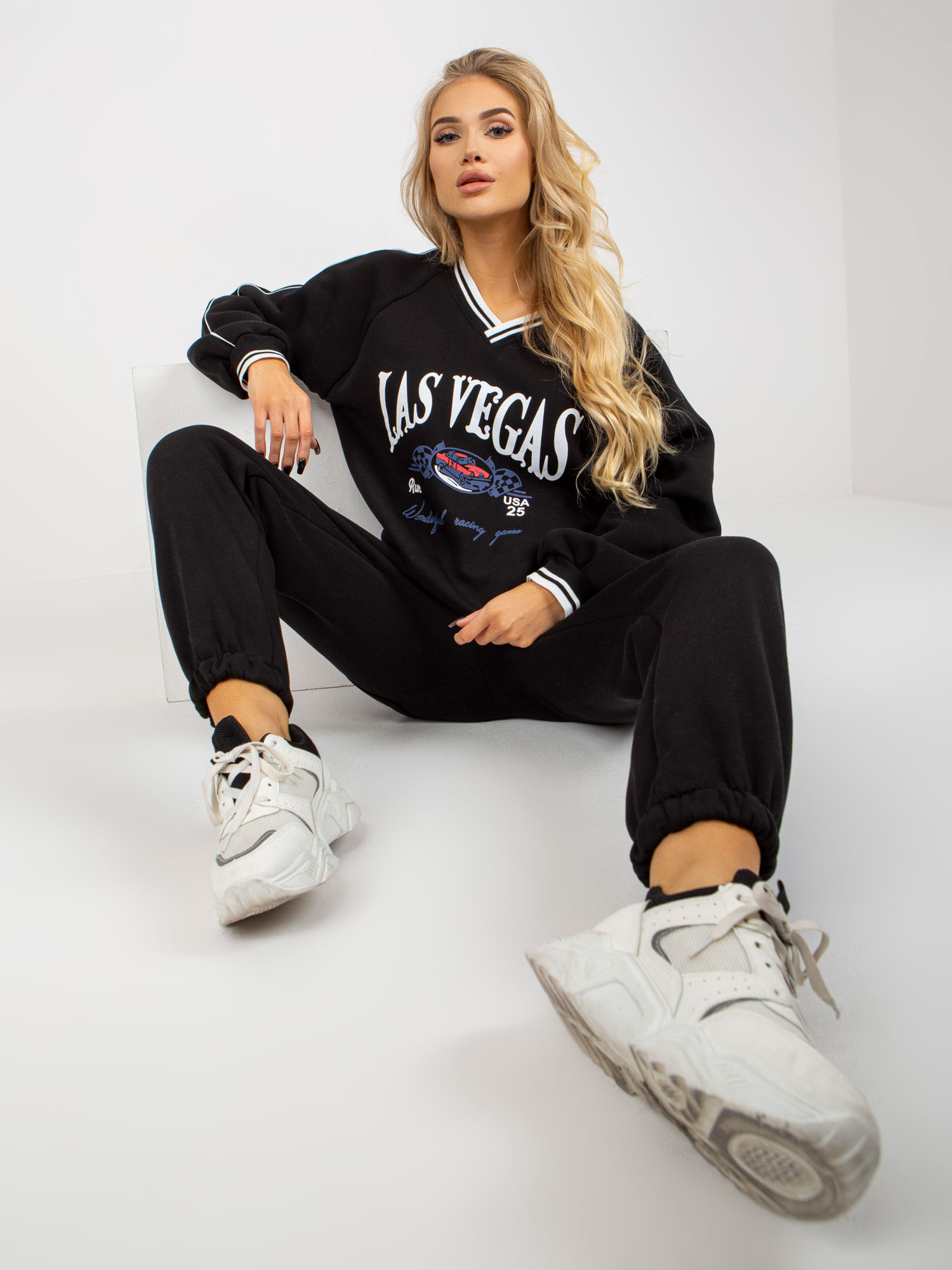 Čierna pohodlná teplákovka Las Vegas -EM-KMPL-769.19X-black Veľkosť: ONE SIZE