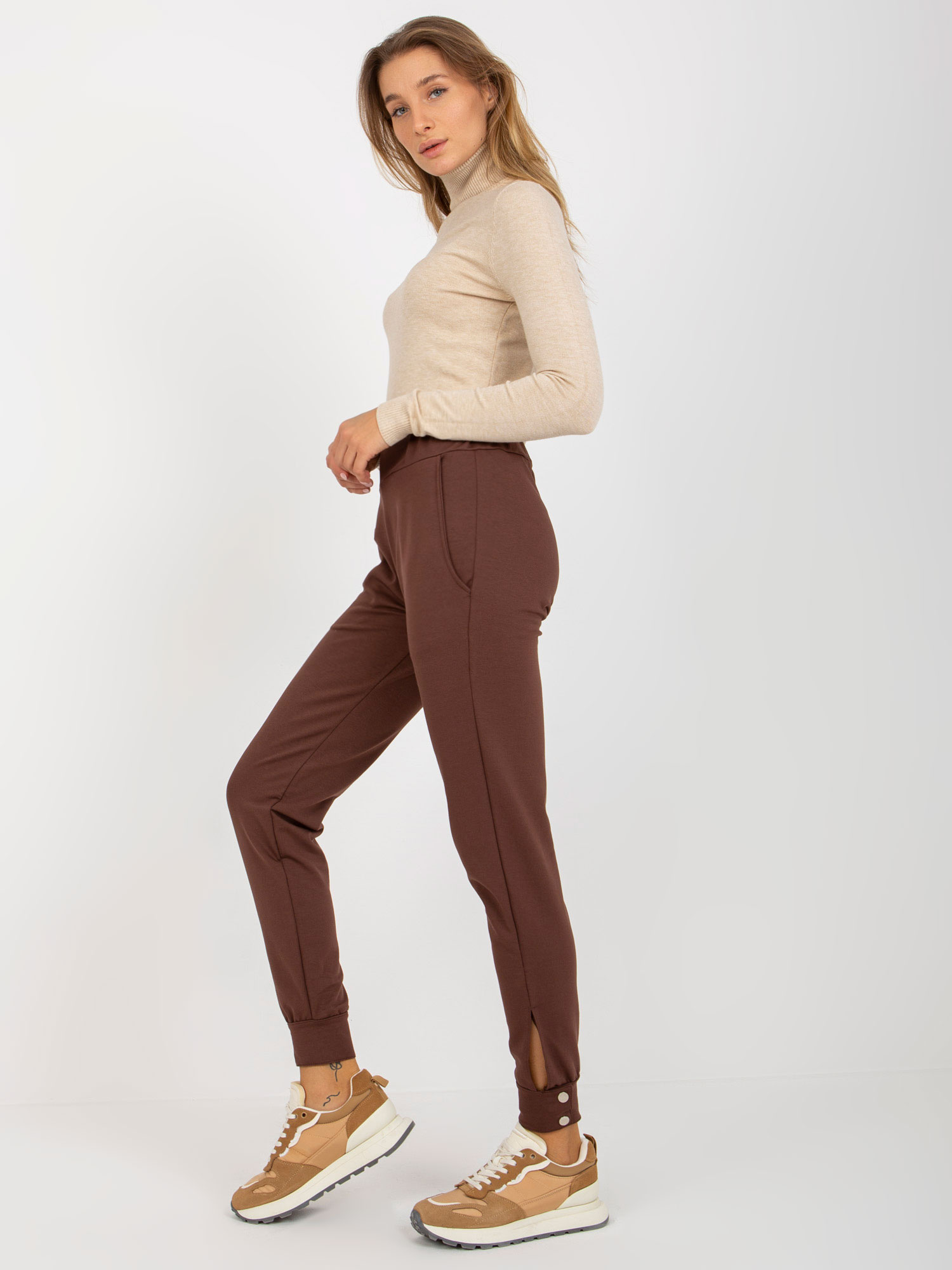 Hnedé nohavice so zapínaním pri nohaviciach TW-SP-BL-1002.06X-brown Veľkosť: S