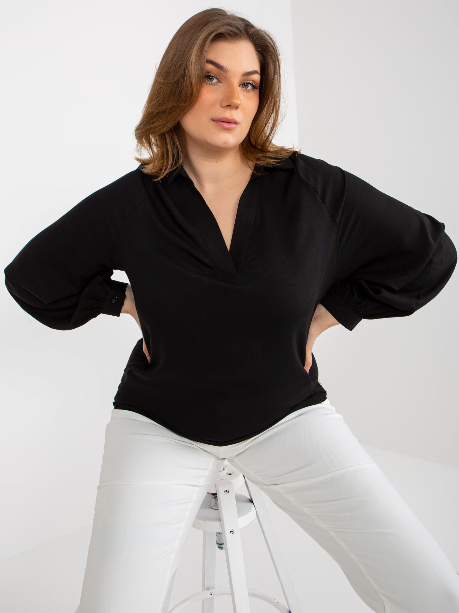 Čierna jemná viskózová košeľa -LK-KS-509032.88P-black Veľkosť: L/XL