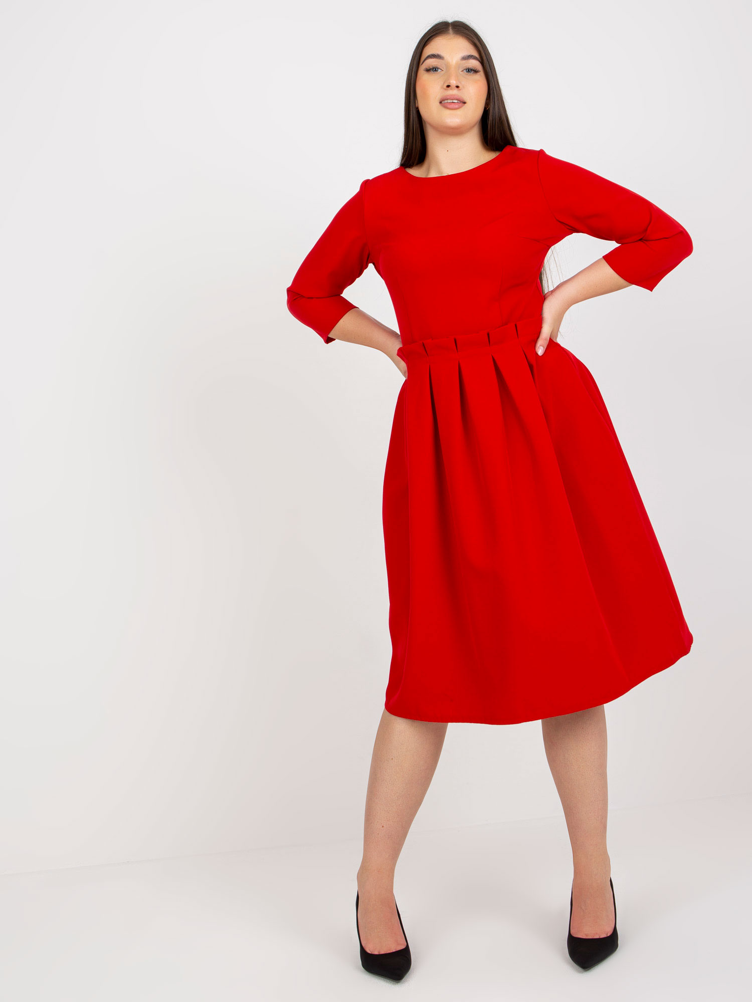 Červené midi šaty LK-SK-506589.31P-red Veľkosť: 48