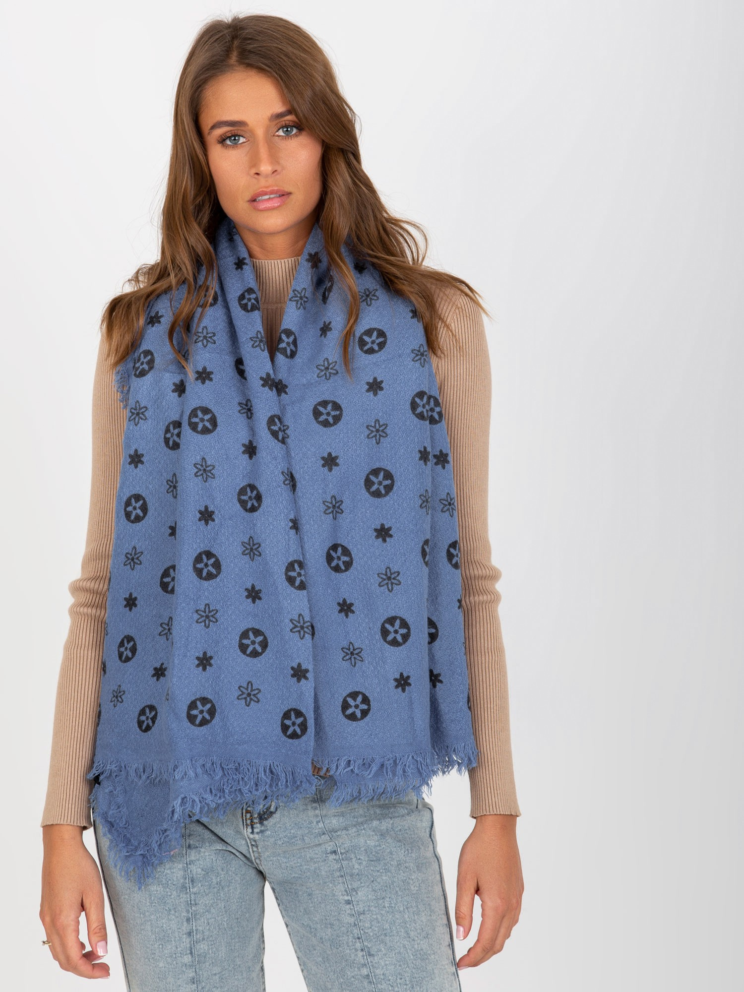 Tmavomodrý šál so vzorom AT-CH-23503-1.89-dark blue Veľkosť: ONE SIZE