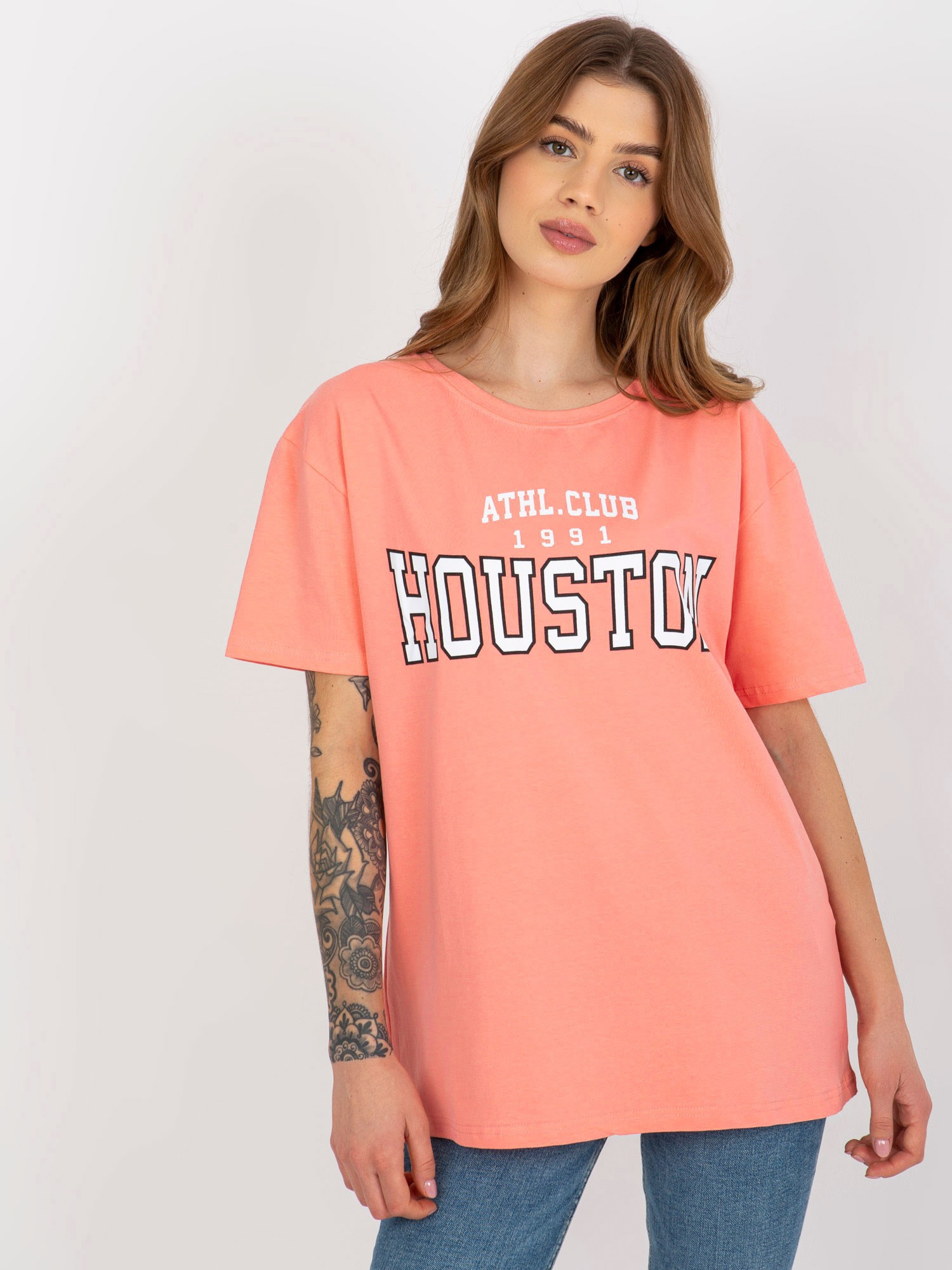 Broskyňové voľné tričko s nápisom EM-TS-527-1.26X-peach Veľkosť: ONE SIZE