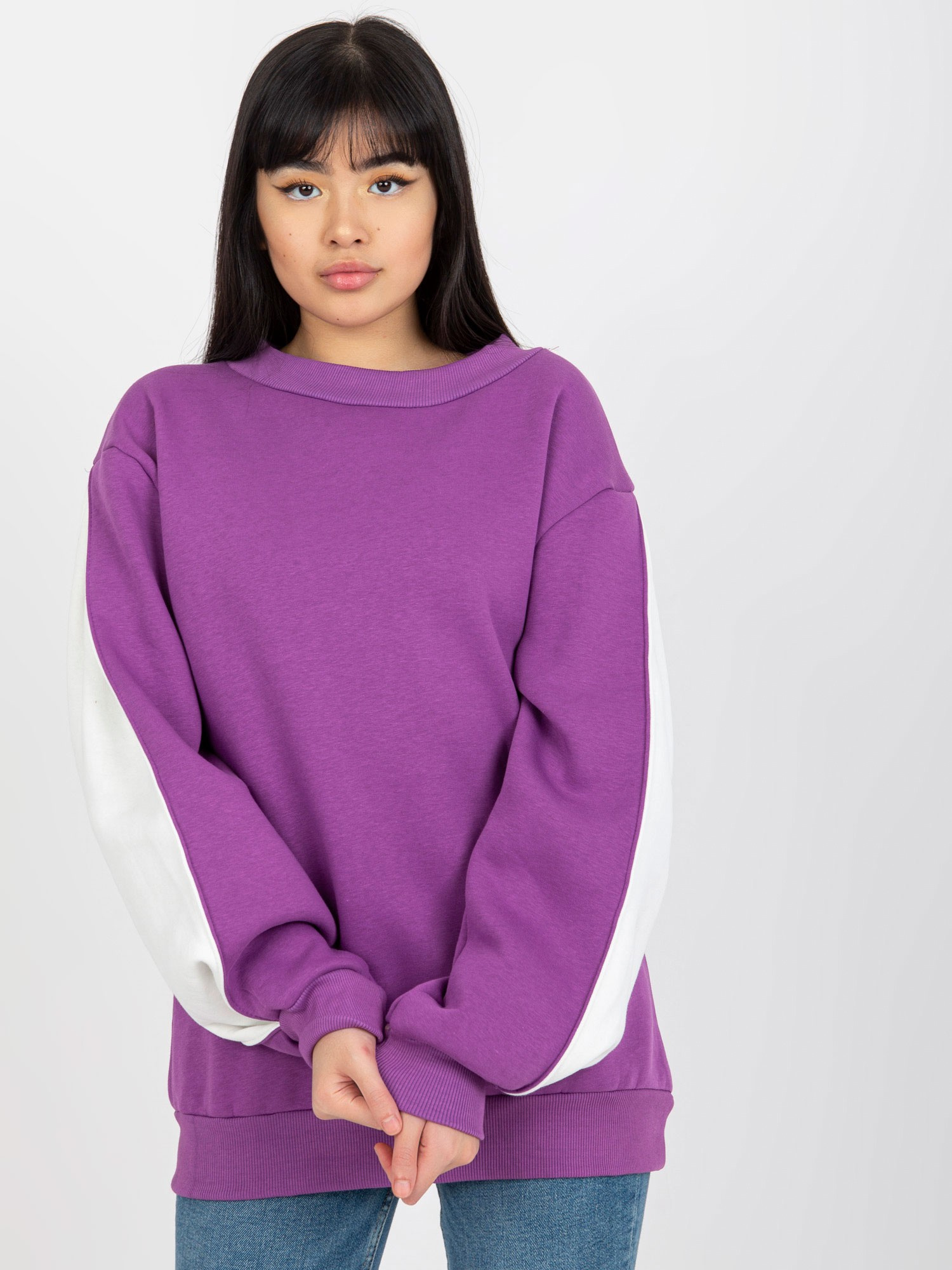 Fialová mikina s bielymi rukávmi EM-BL-768.29X-violet Veľkosť: ONE SIZE