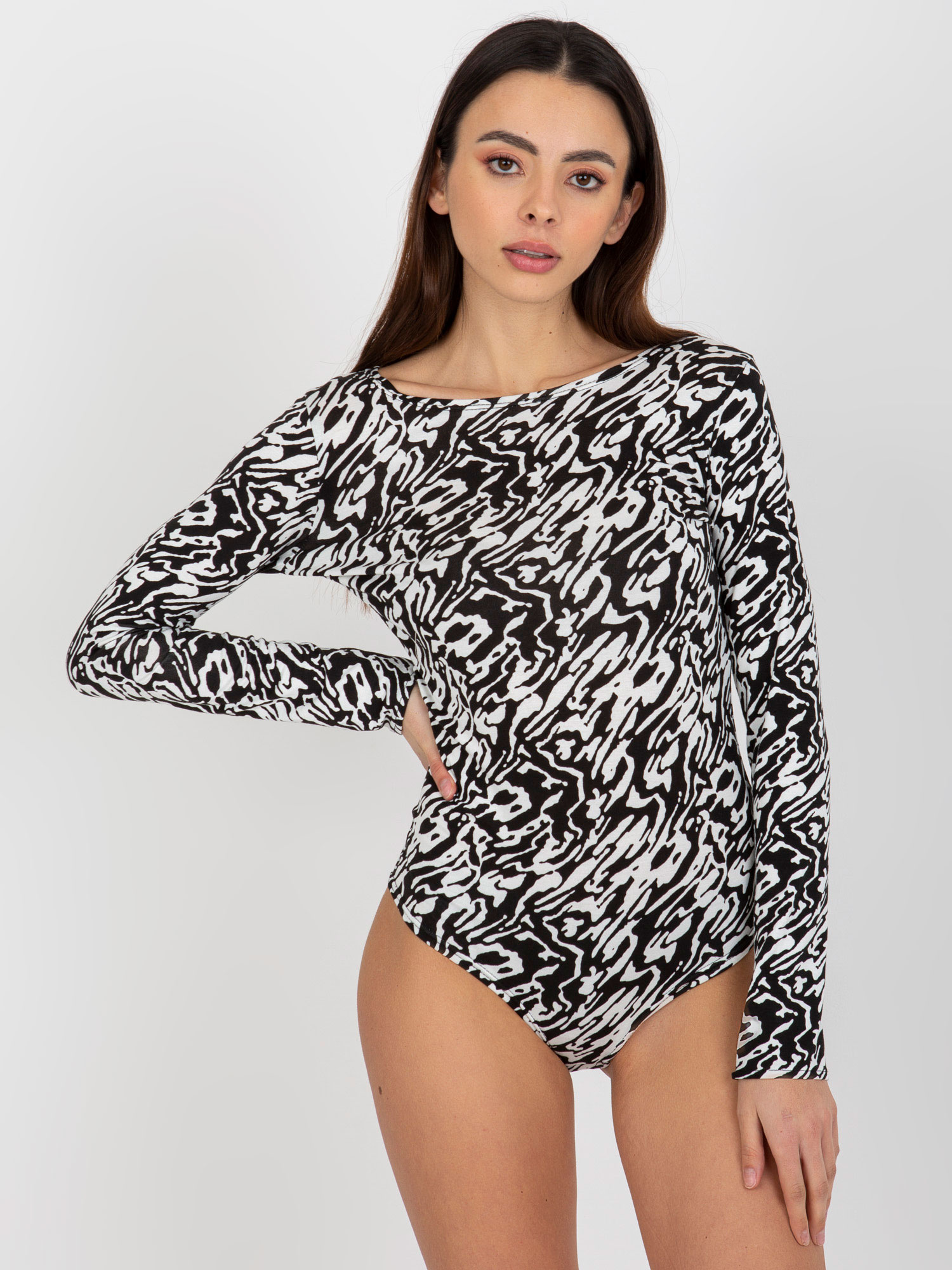 Bielo-čierne vzorované body LK-BO-509199-1.42P-white-black Veľkosť: L/XL