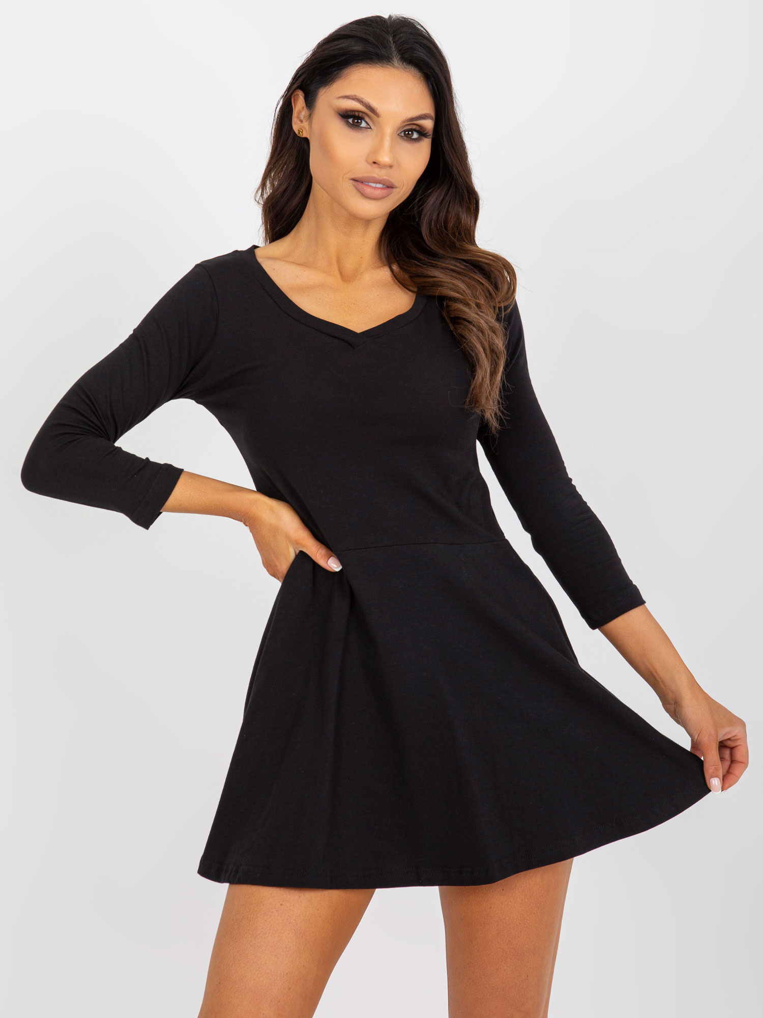 Čierne mini šaty s 3/4 rukávmi EM-SK-HW/20-309.11P-black Veľkosť: S