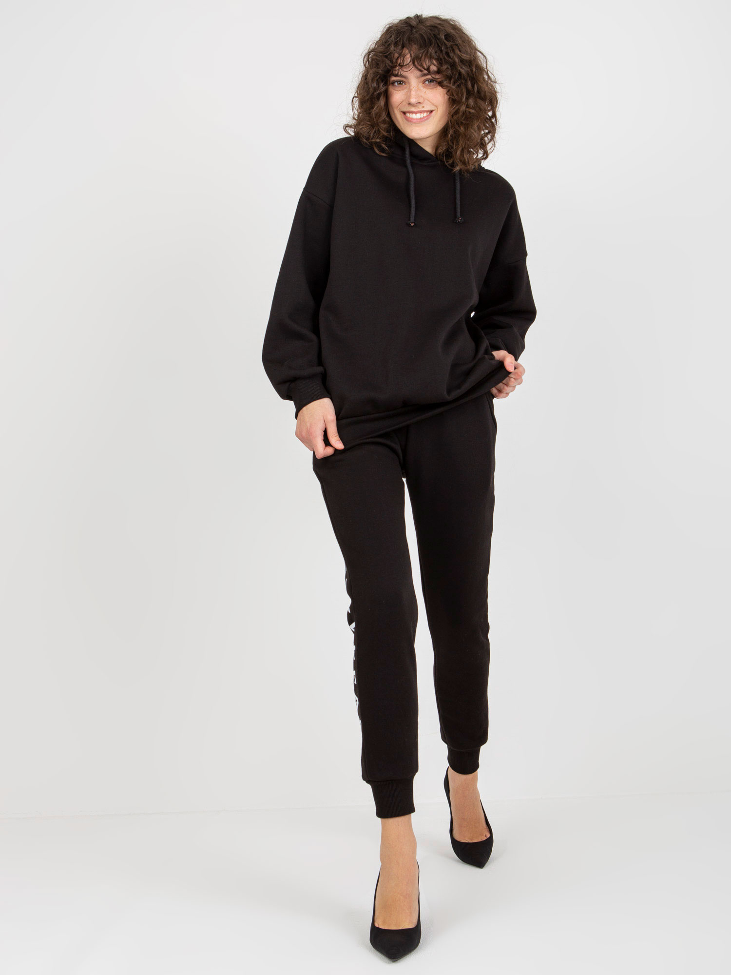 Čierna tepláková súprava so zipsom na chrbte EM-KMPL-761.36X-black Veľkosť: ONE SIZE