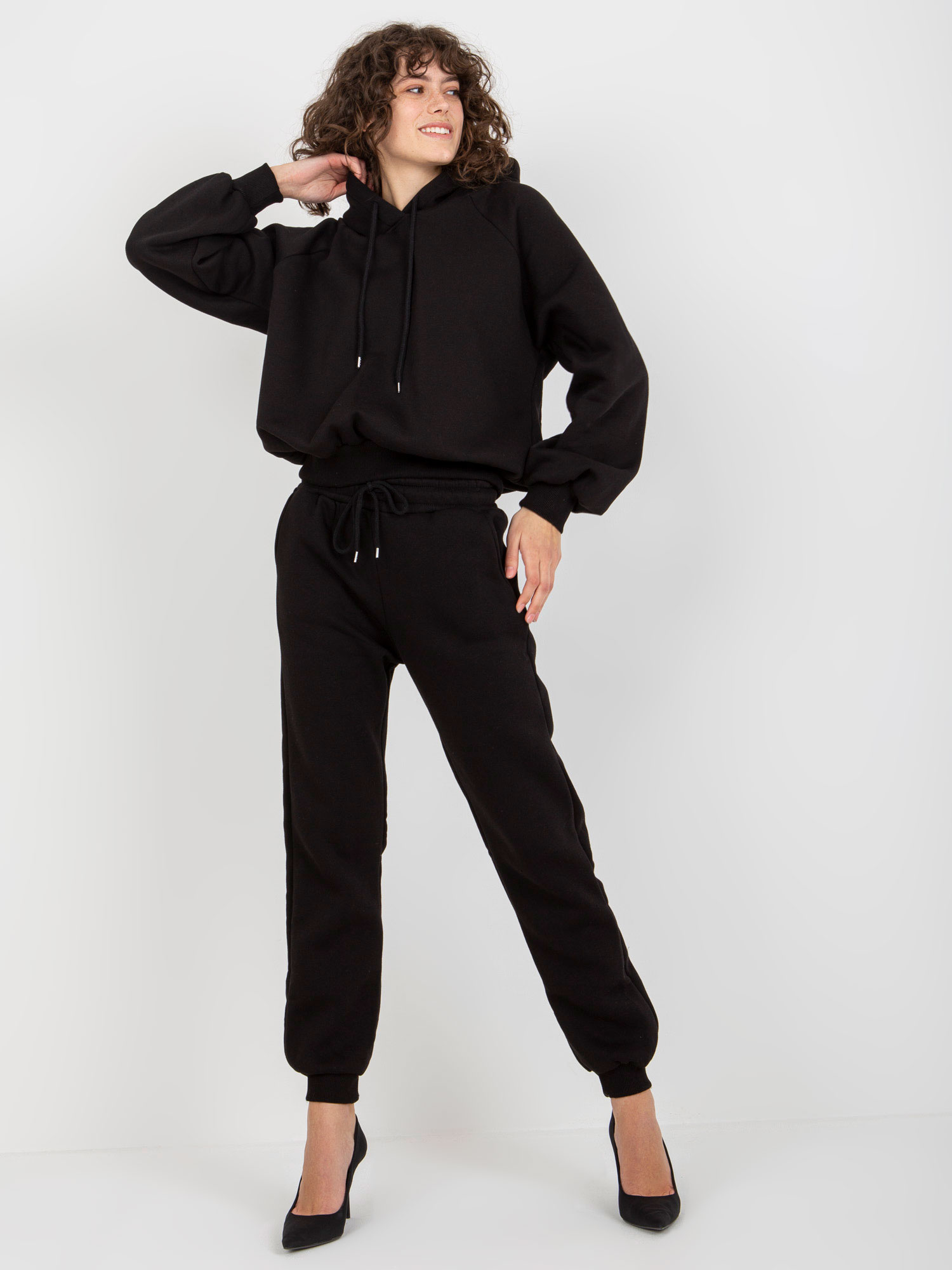 Čierna dámska tepláková súprava EM-KMPL-659.32-black Veľkosť: ONE SIZE