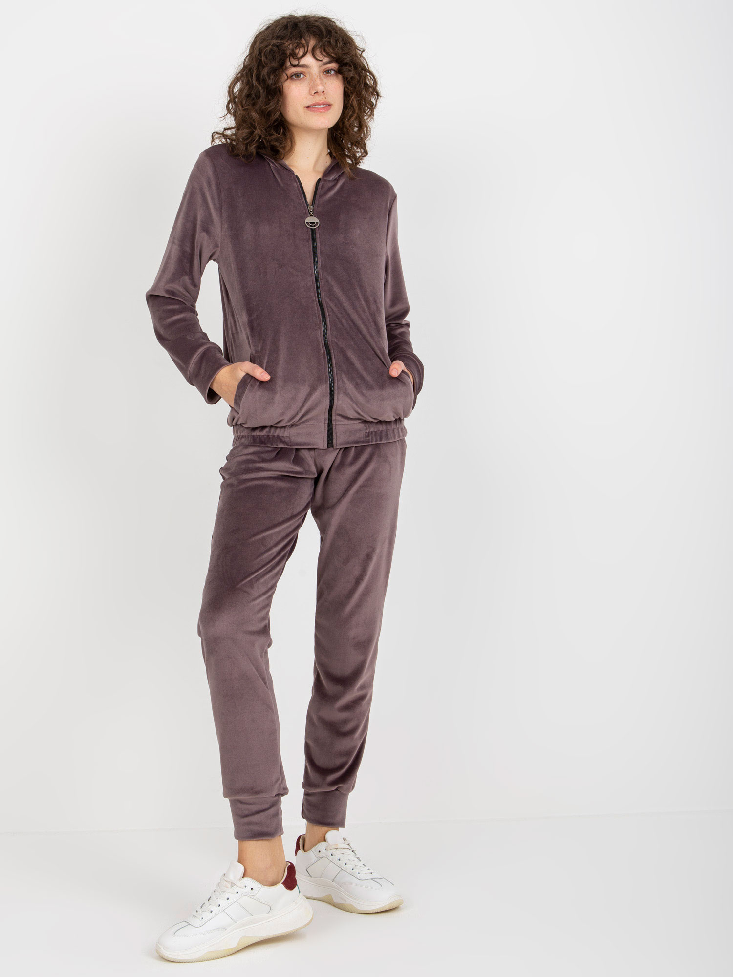 Tmavofialová velúrová tepláková súprava LK-KMPL-509167.90-dark purple Veľkosť: S/M