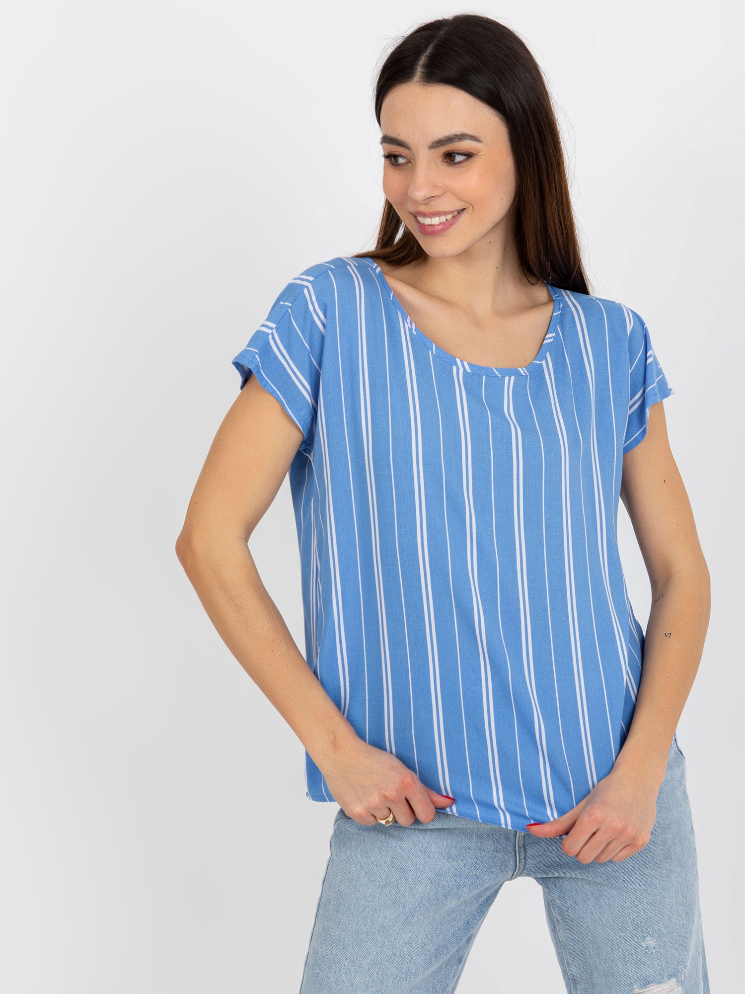 Modrá vzorovaná blúzka s krátkym rukávom D73771R10978Q-blue Veľkosť: L