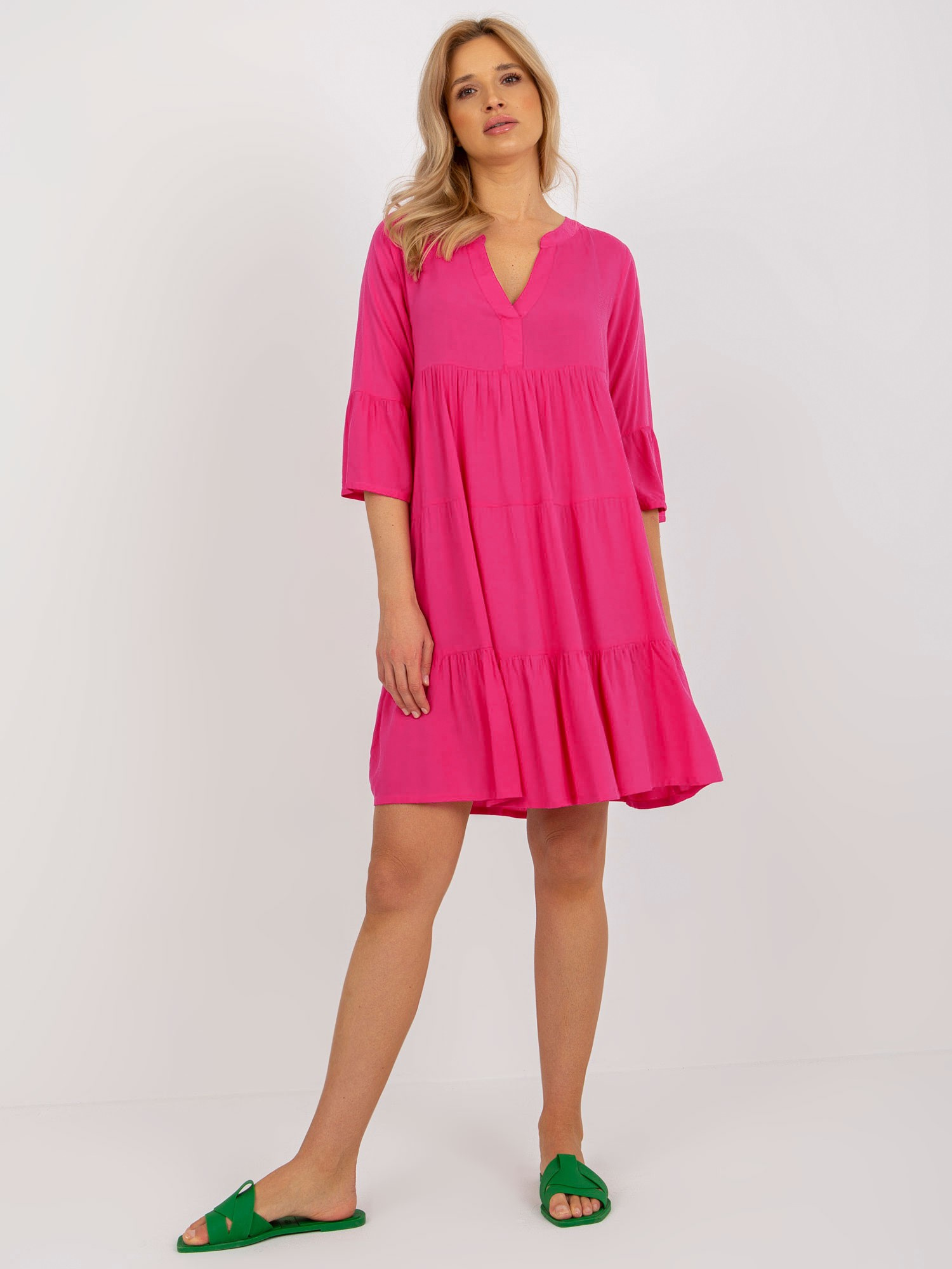Fuchsiové voľné minišaty s 3/4 rukávom D73761M30214B-fuchsia Veľkosť: S