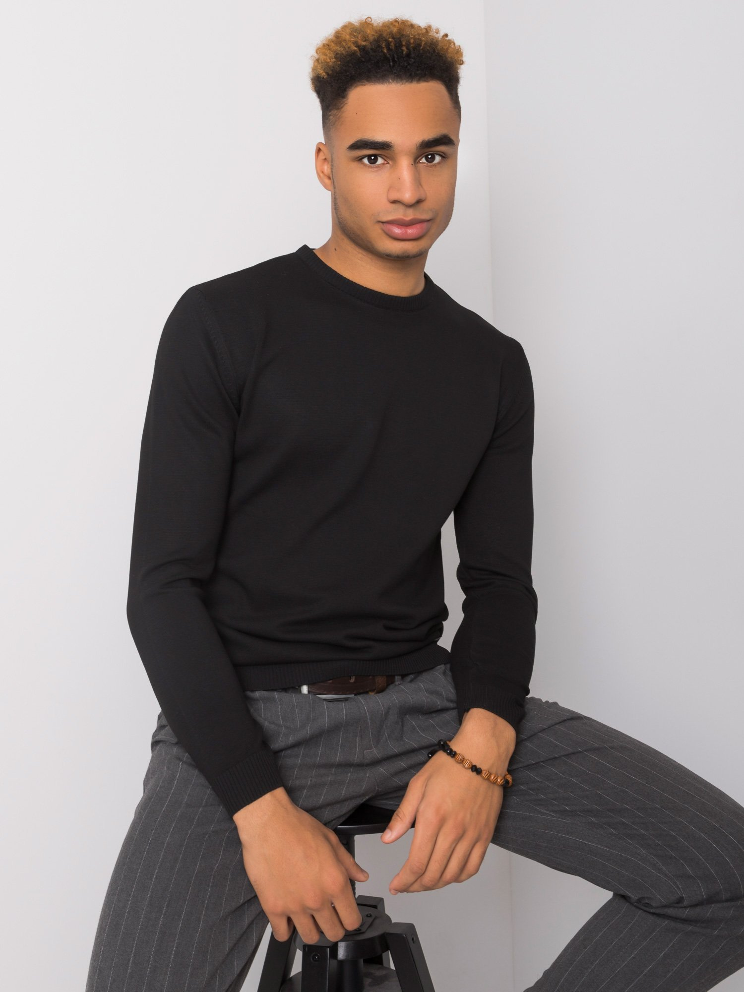 Čierny pánsky tenký pletený sveter TIK-K21-0094-black Veľkosť: S