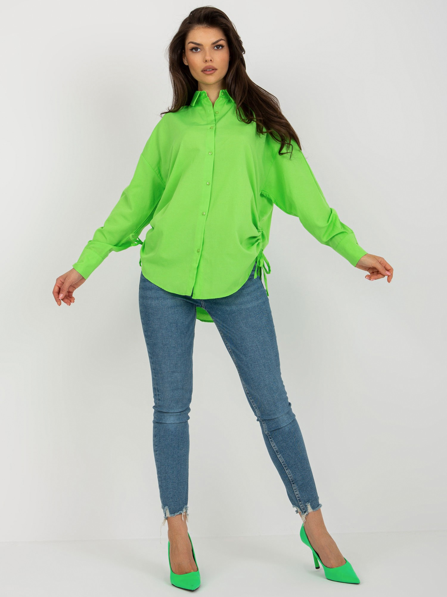 Svetlozelená košeľa so sťahovaním na bokoch TO-KS-7128.05X-light green Veľkosť: S