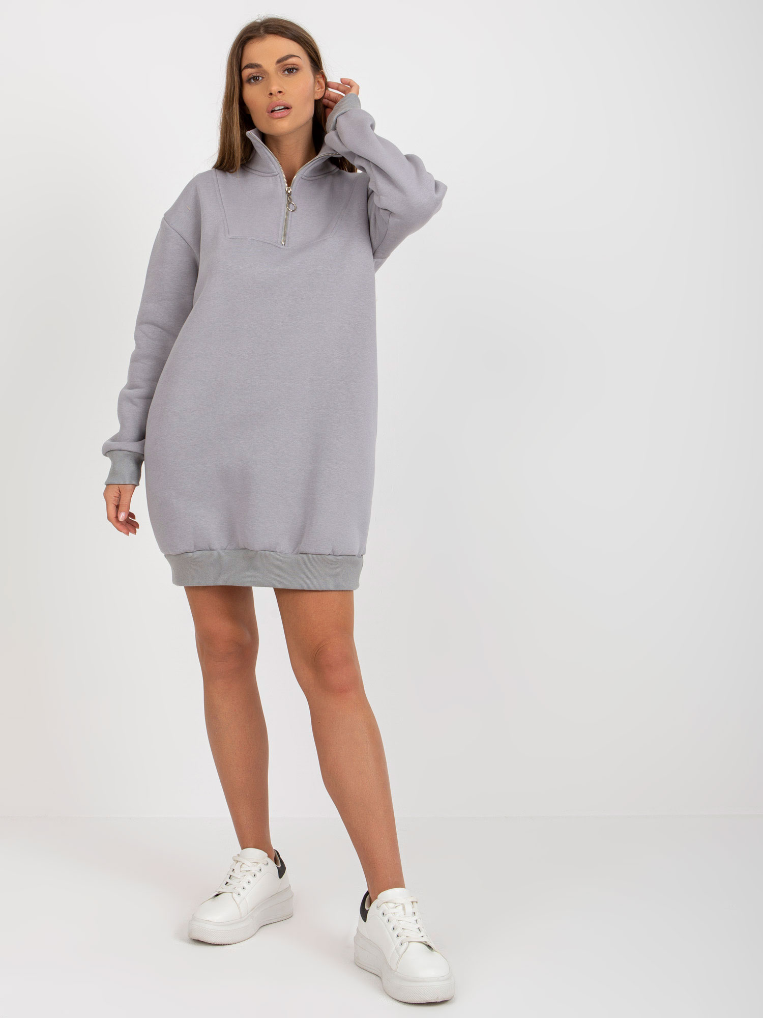 SIVÉ OVERSIZE MIKINOVÉ ŠATY EM-BL-773.16P-GREY Veľkosť: ONE SIZE