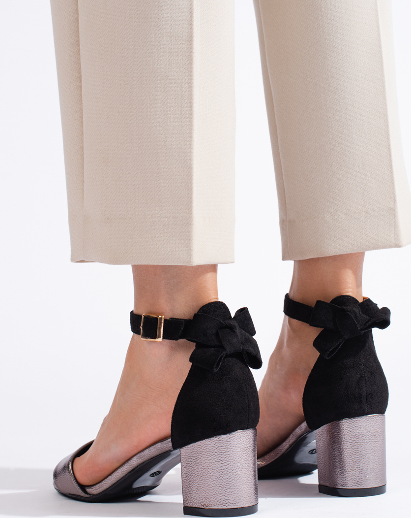 Čierno-strieborné sandále na podpätku s mašľou - Potocki 23-20014PEW Veľkosť: 36