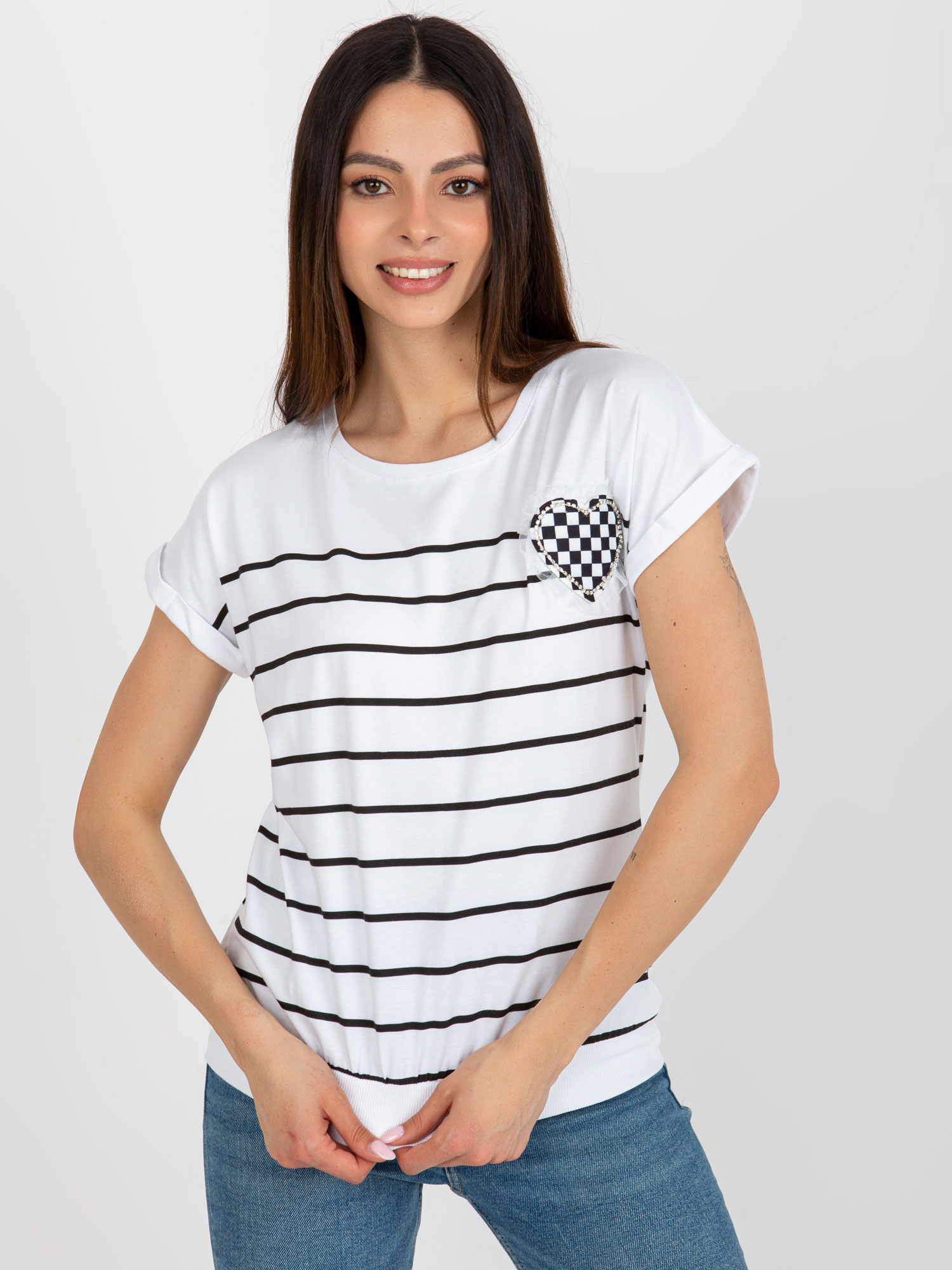 BIELO-ČIERNE PRUHOVANÉ TRIČKO SO SRDIEČKOM RV-BZ-8733.29-WHITE-BLACK Veľkosť: ONE SIZE