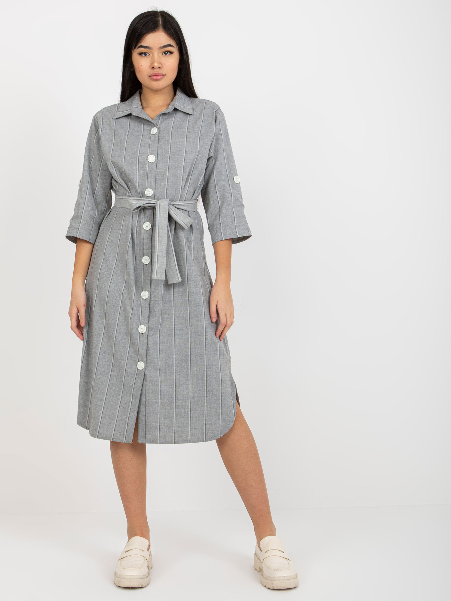 Sivé midi košeľové šaty s opaskom -LK-SK-507694.13-grey Veľkosť: 42