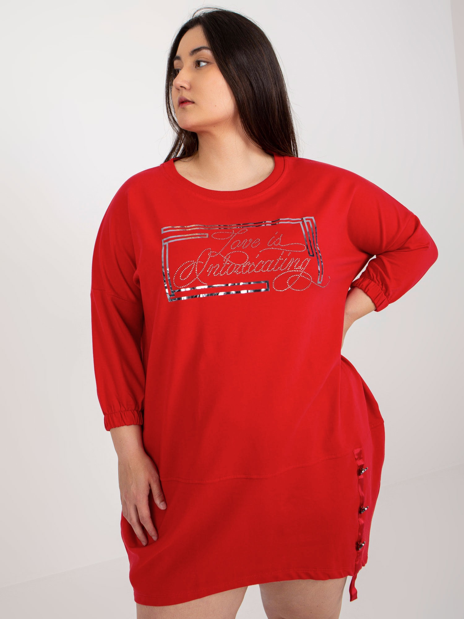 Červená asymetrická tunika s nápisom RV-TU-7505.15-red Veľkosť: ONE SIZE