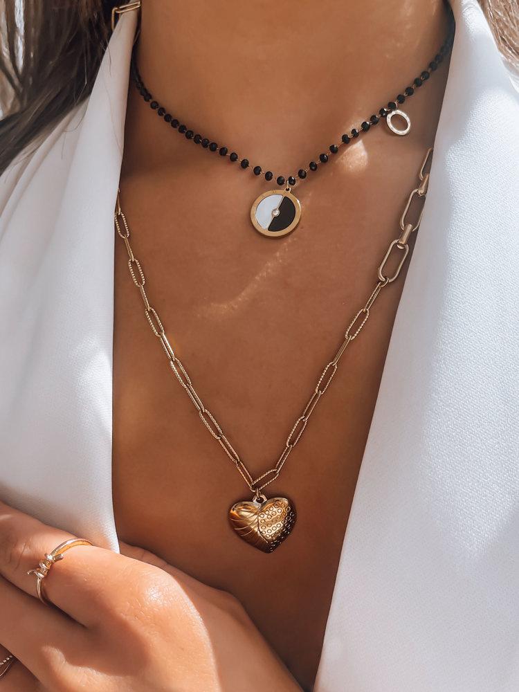 Čierny korálkový náhrdelník s príveskami SAHARUN Dstreet IY0064 Veľkosť: ONE SIZE