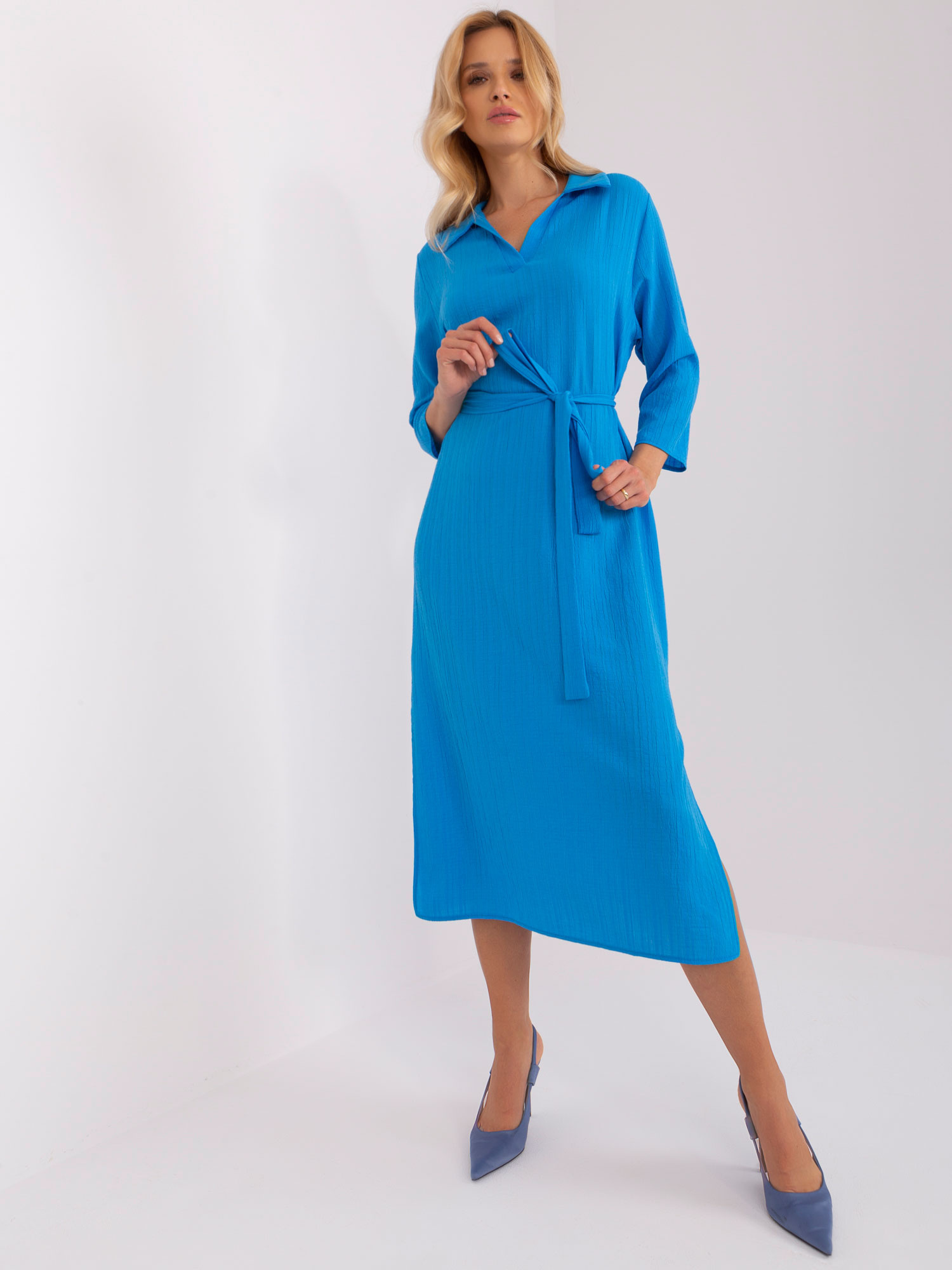 Modré midi šaty s pásikom -LK-SK-509342.33P-blue Veľkosť: M