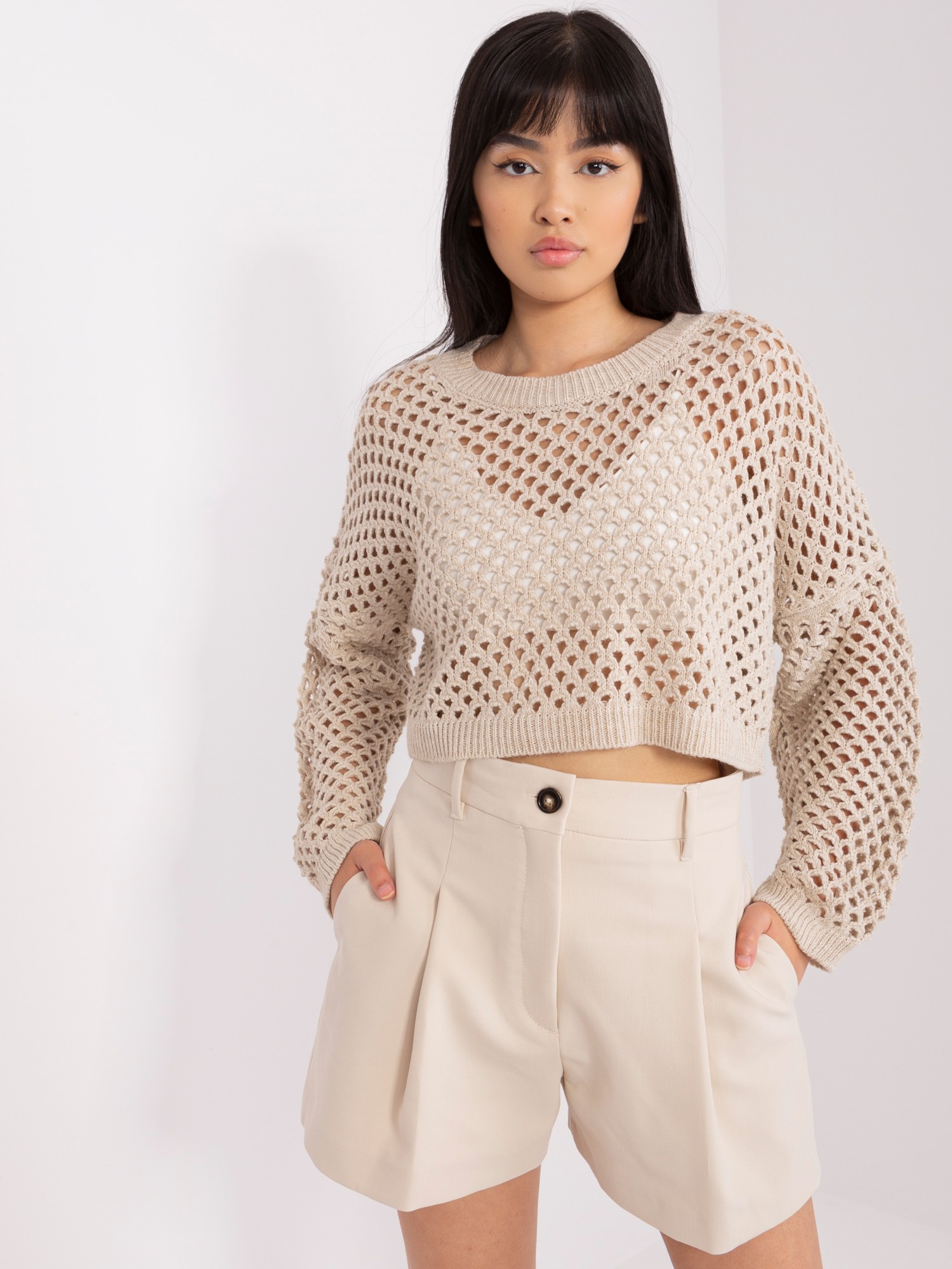 BÉŽOVÝ HÁČKOVANÝ CROP SVETER -BA-SW-9008.35P-LIGHT BEIGE Veľkosť: ONE SIZE