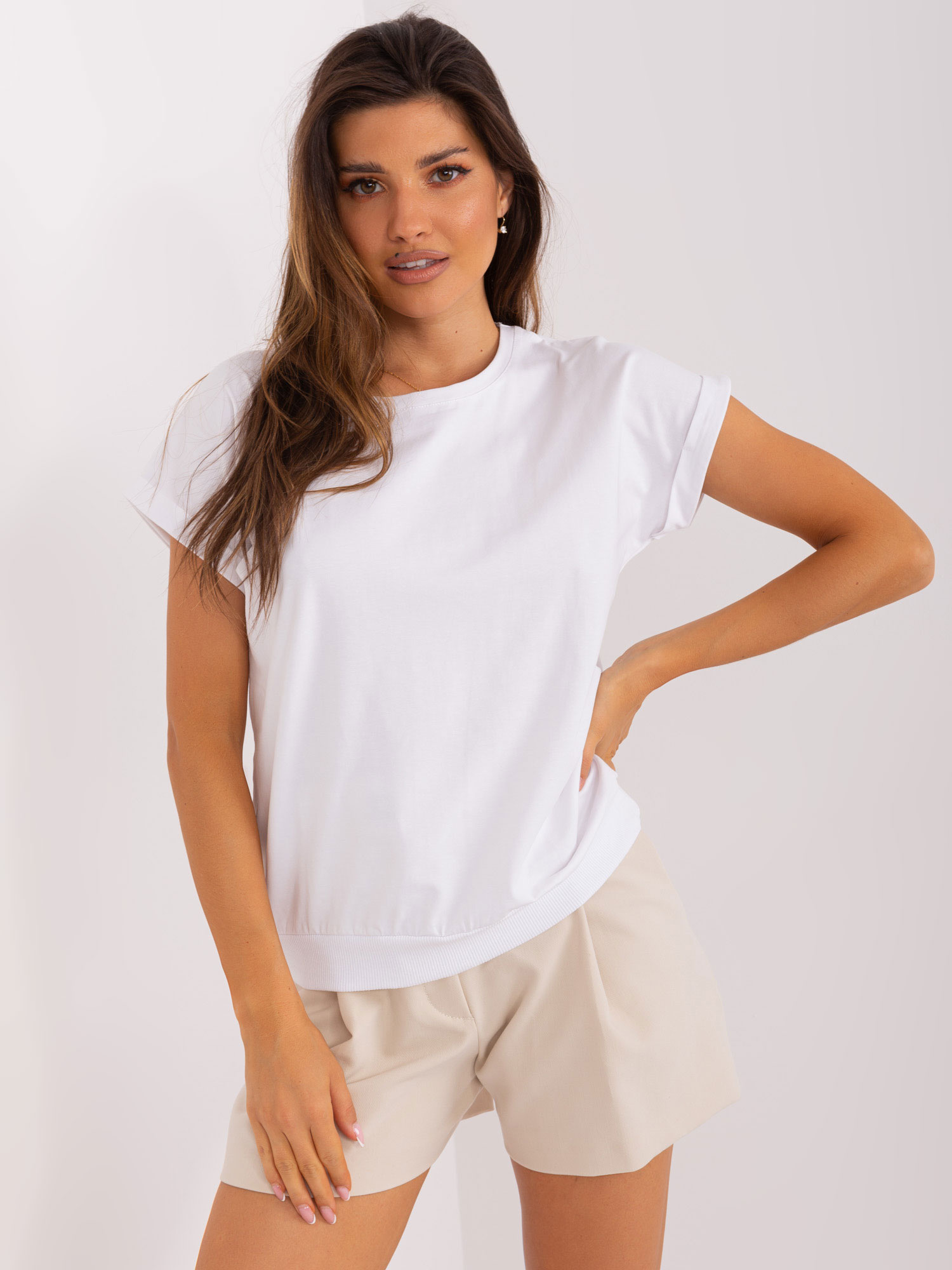 Biele tričko so srdiečkom na chrbte RV-BZ-8836.86-white Veľkosť: ONE SIZE