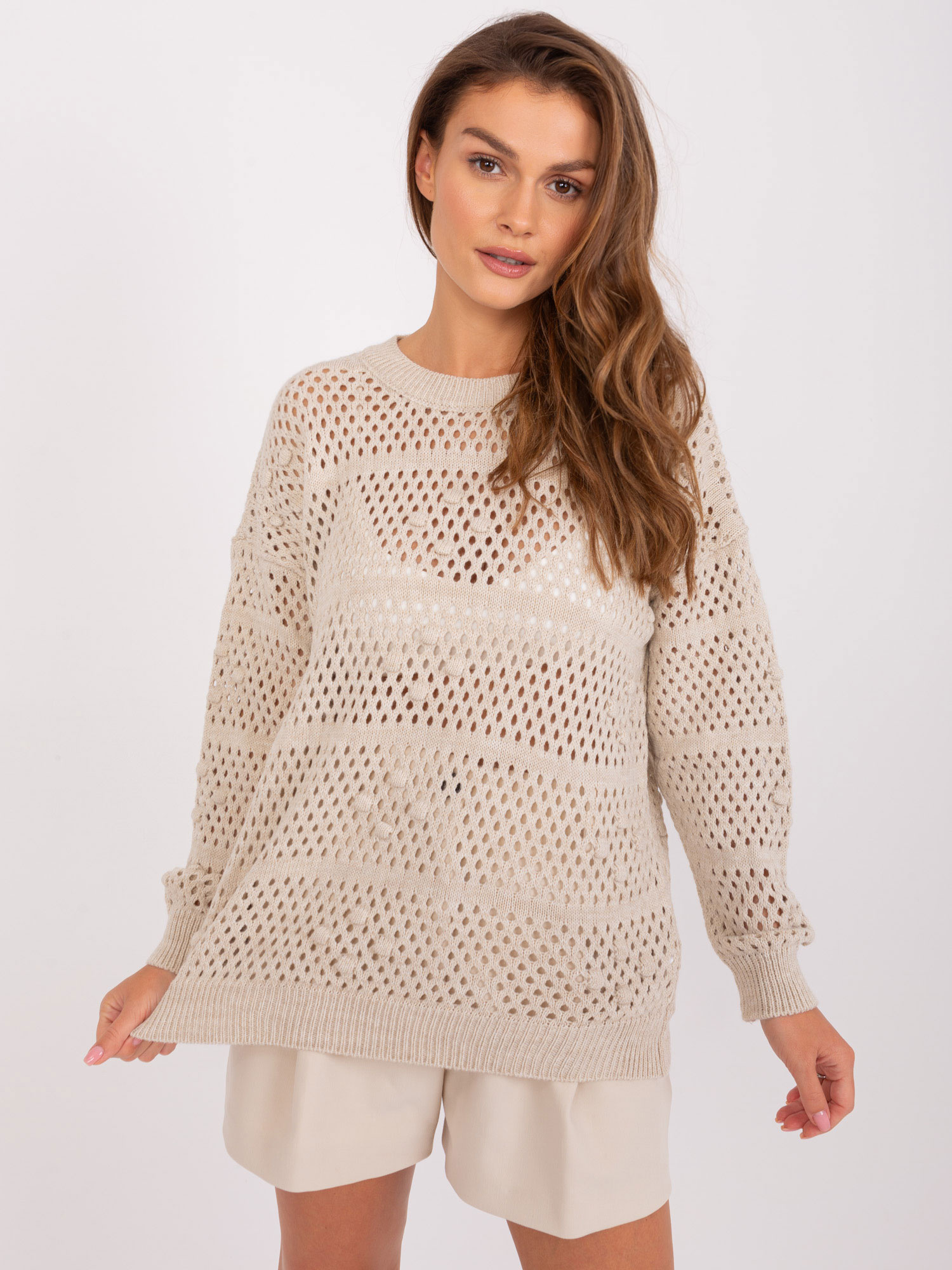 Svetlobéžový háčkovaný sveter BA-SW-9007.85P-light beige Veľkosť: ONE SIZE
