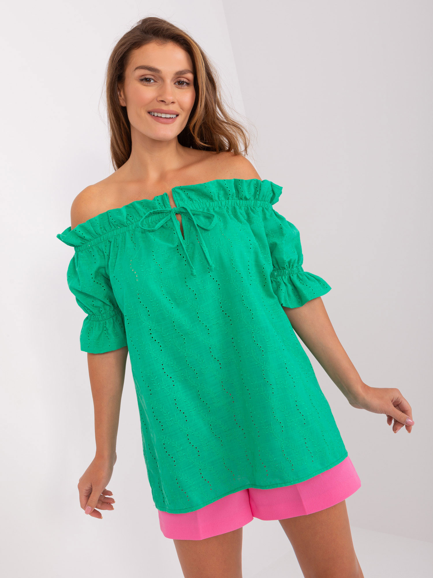 Zelená madeirová romantická blúzka LK-BZ-509355.68P-green Veľkosť: S/M