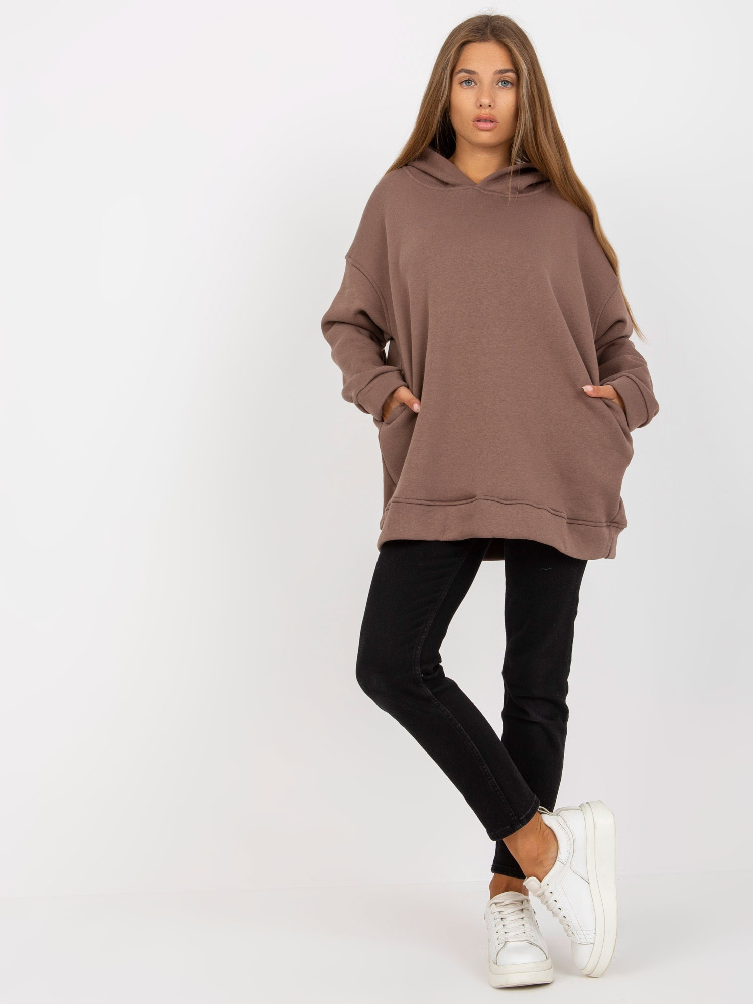 Hnedá dámska mikina s vreckami RV-BL-8042.00P-brown Veľkosť: M