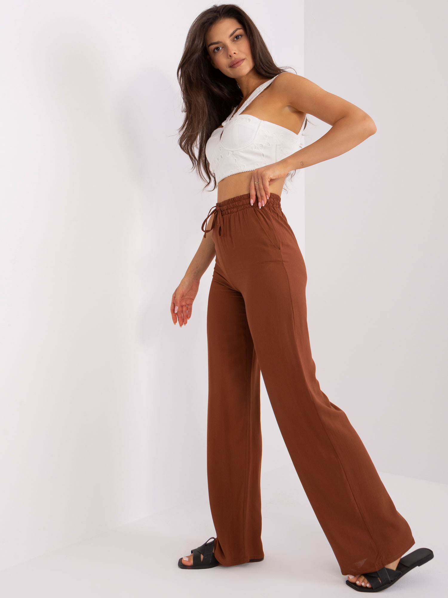 Tmavohnedé letné nohavice -LK-SP-509331.25-hnedé Veľkosť: L/XL
