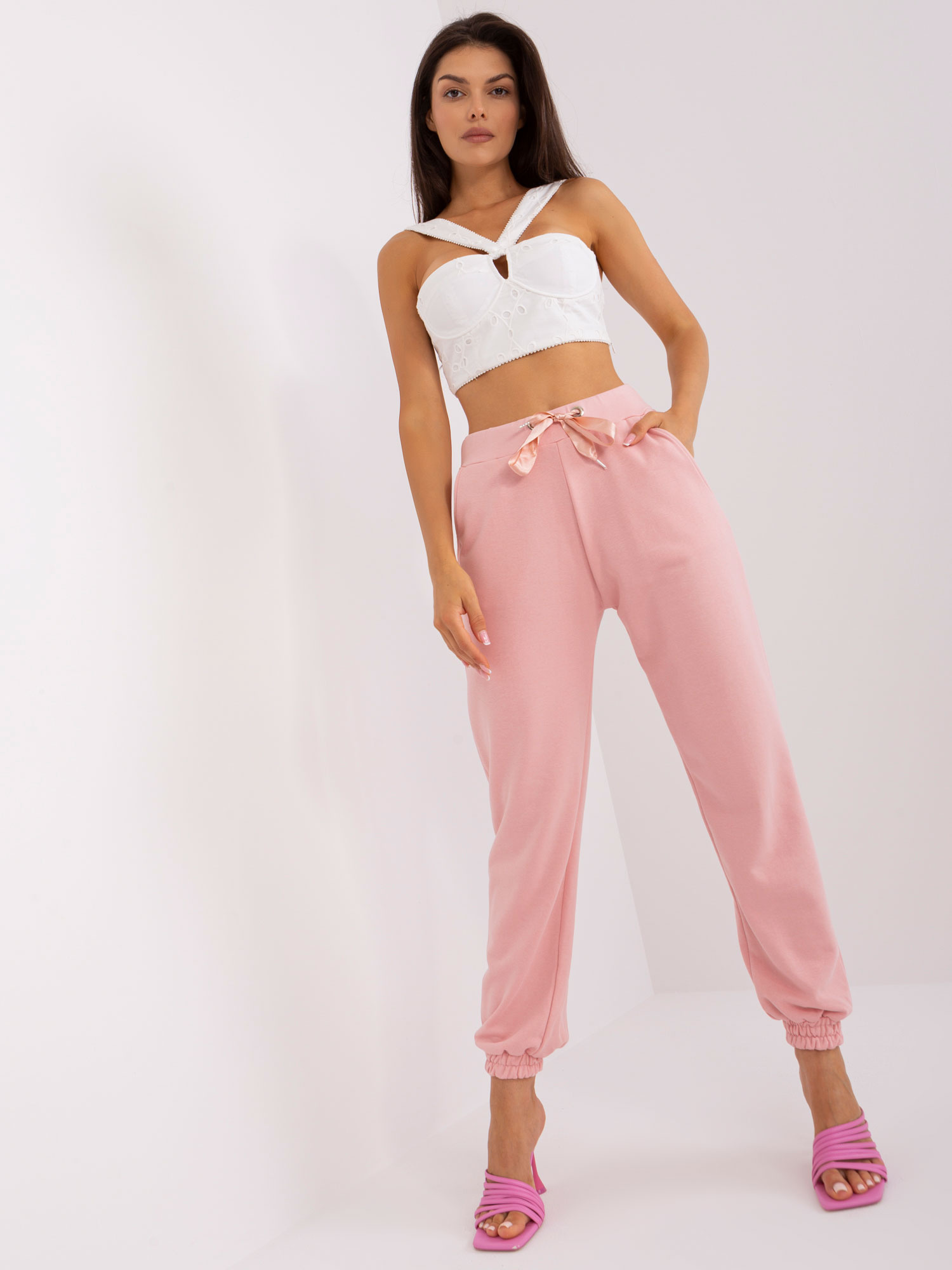 Svetloružové teplákové nohavice jogger EM-DR-HS-21-549.37-light pink Veľkosť: S