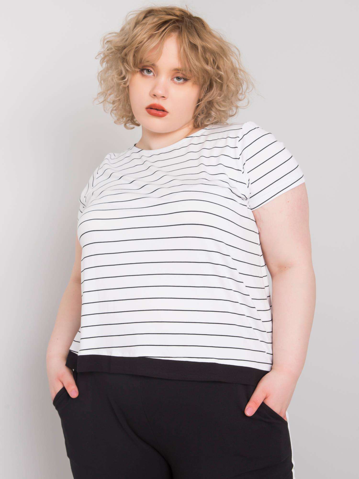 Čierno-biele dámske pruhované tričko RV-BZ-6631.07-white Veľkosť: 2XL