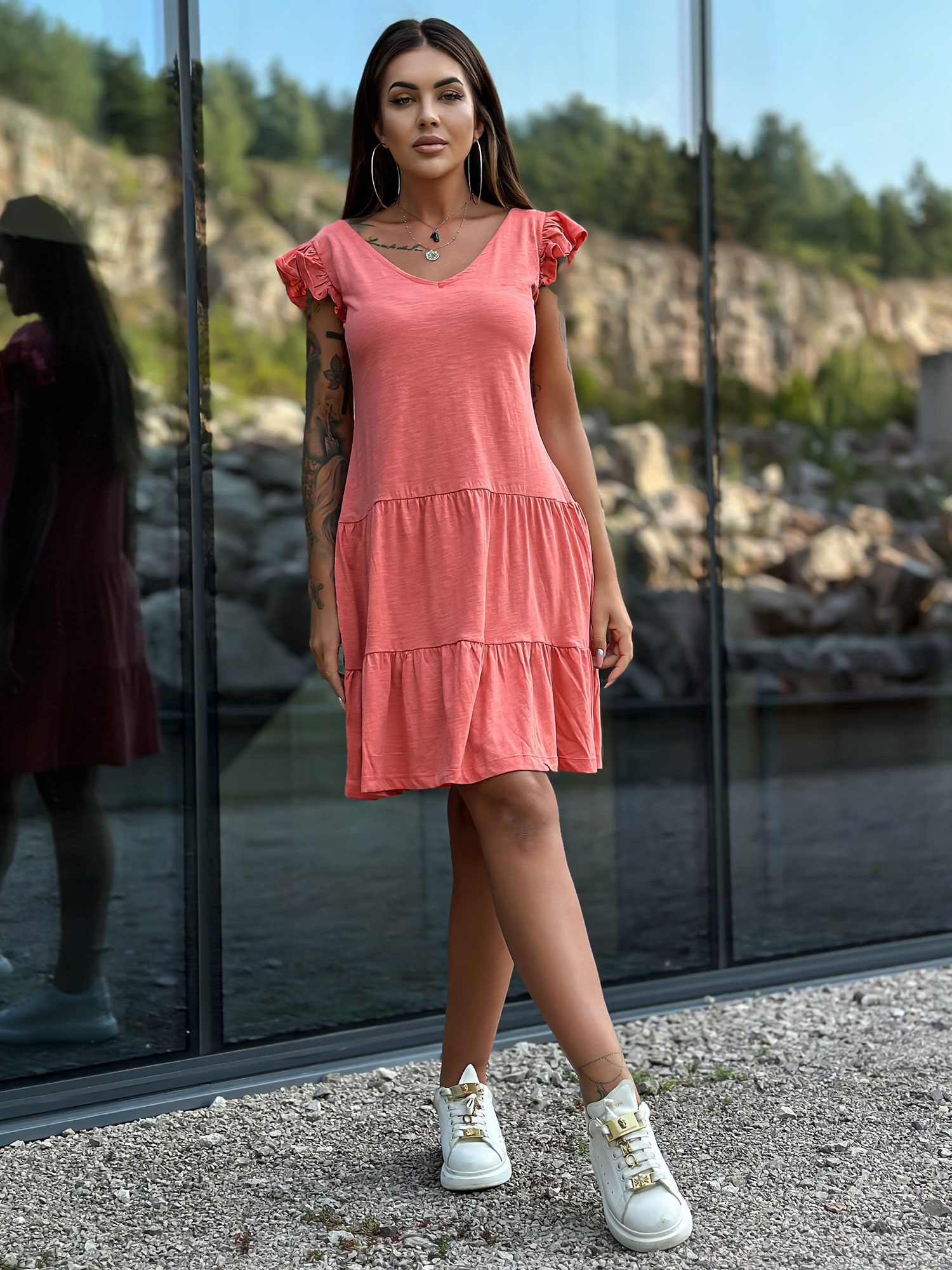 Koralové bavlnené volánové mini šaty TW-SK-2113.17P-koral Veľkosť: L