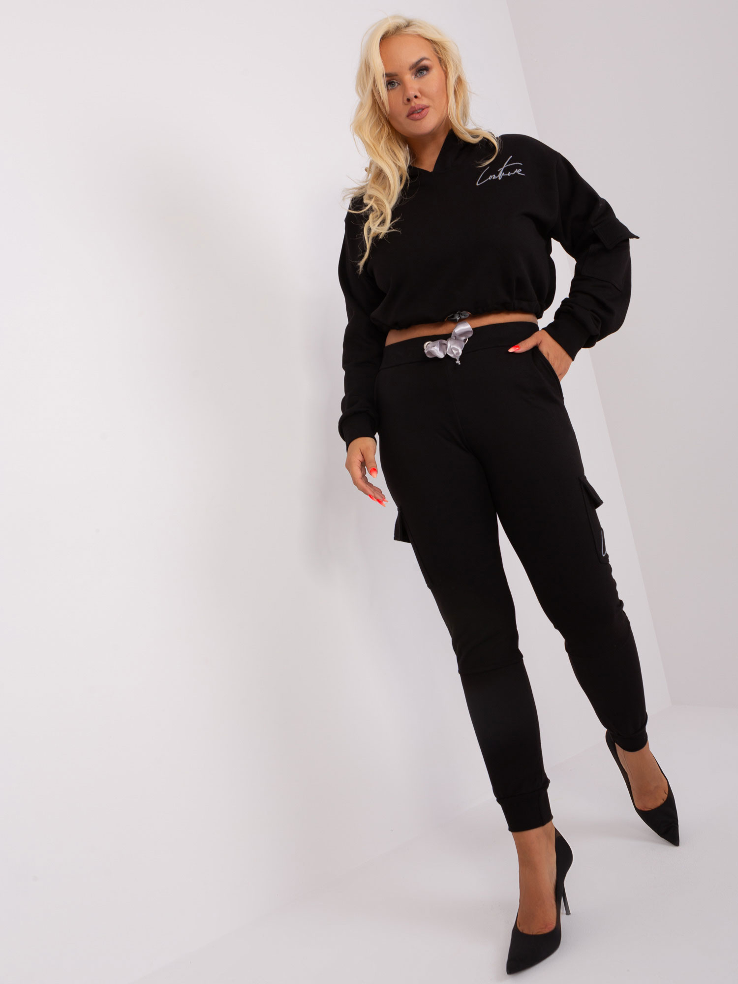 Čierna tepláková súprava s vreckami EM-KMPL-HW-20-441.14X-black Veľkosť: XL