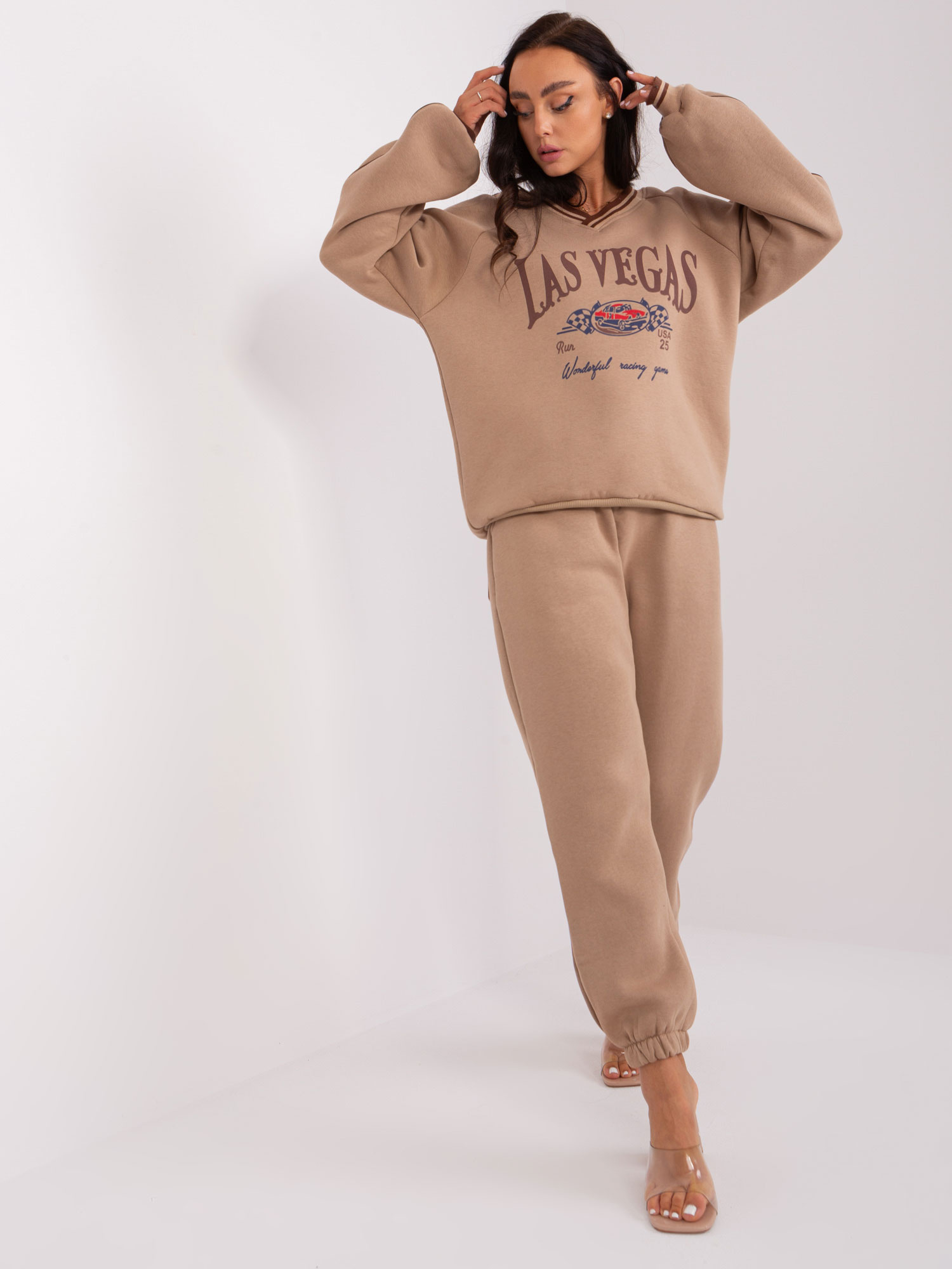 Tmavobéžová pohodlná teplákovka Las Vegas EM-KMPL-769.19X-dark beige Veľkosť: ONE SIZE