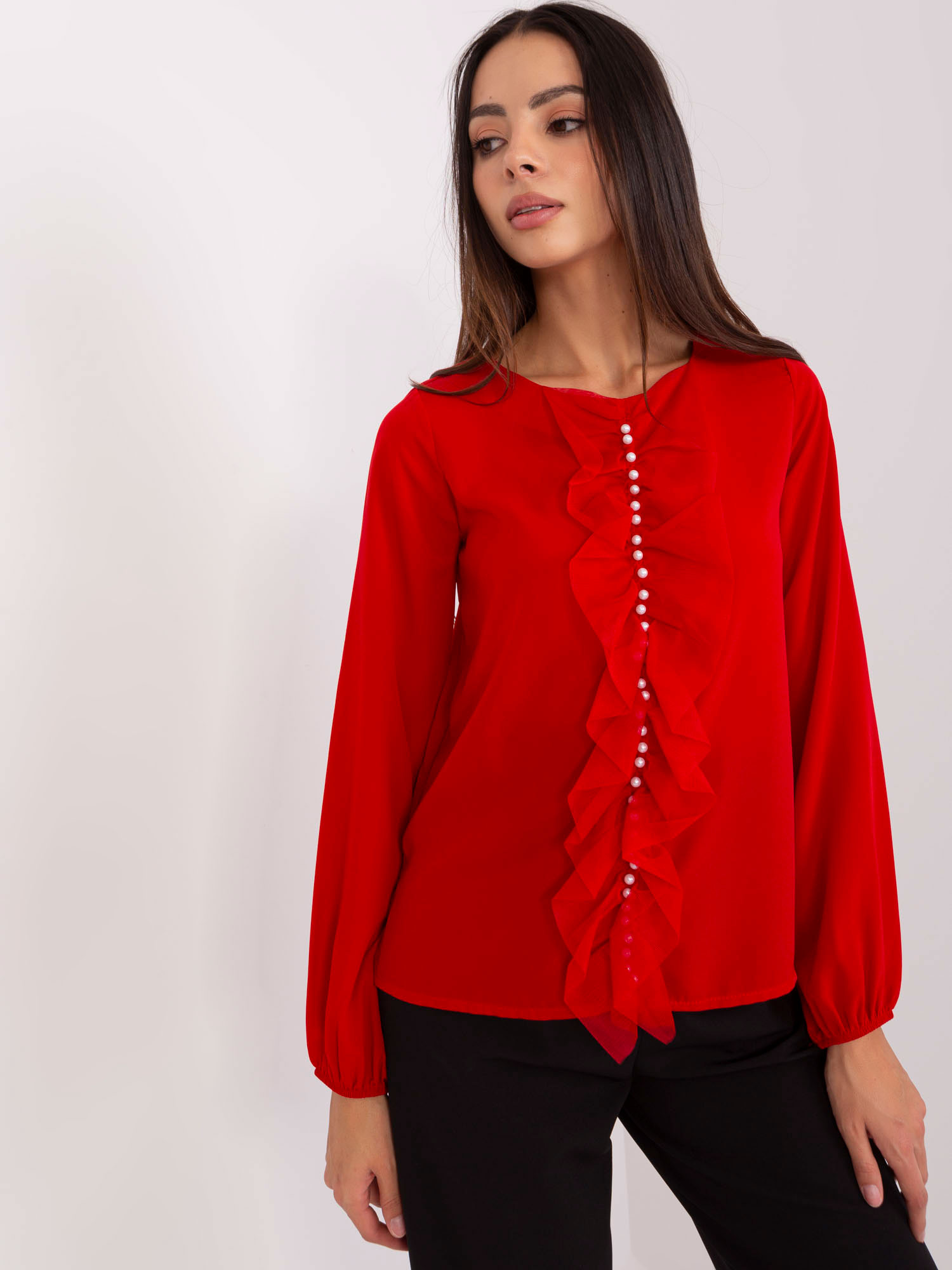 Červená blúzka s aplikáciou LK-BZ-506673.36-red Veľkosť: 38