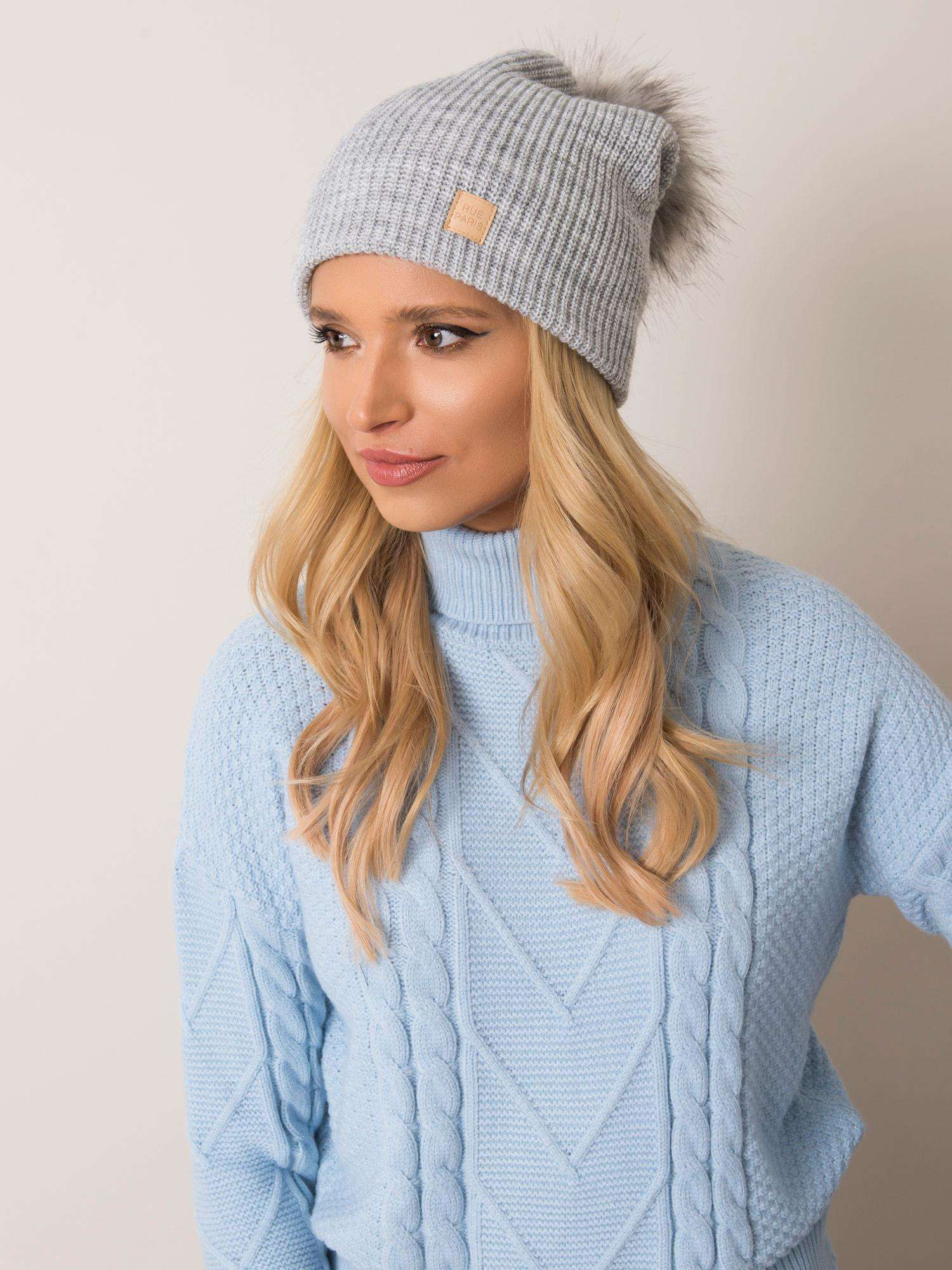 Dámska šedá čiapka s brmbolcom JK-CZ-15.70-light grey Veľkosť: ONE SIZE