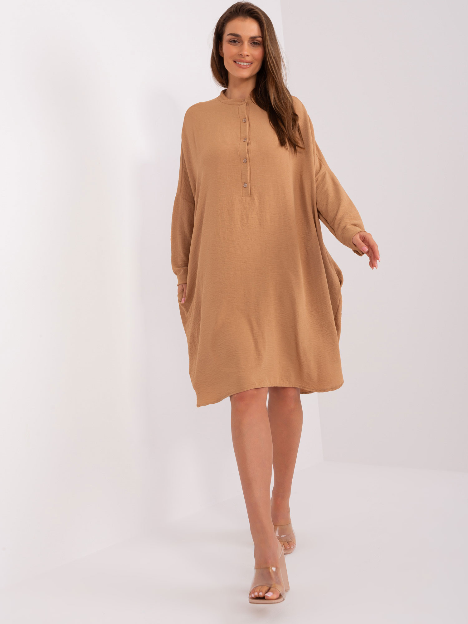 Svetlohnedé košeľové šaty -DHJ-SK-15506A.94P-camel Veľkosť: ONE SIZE