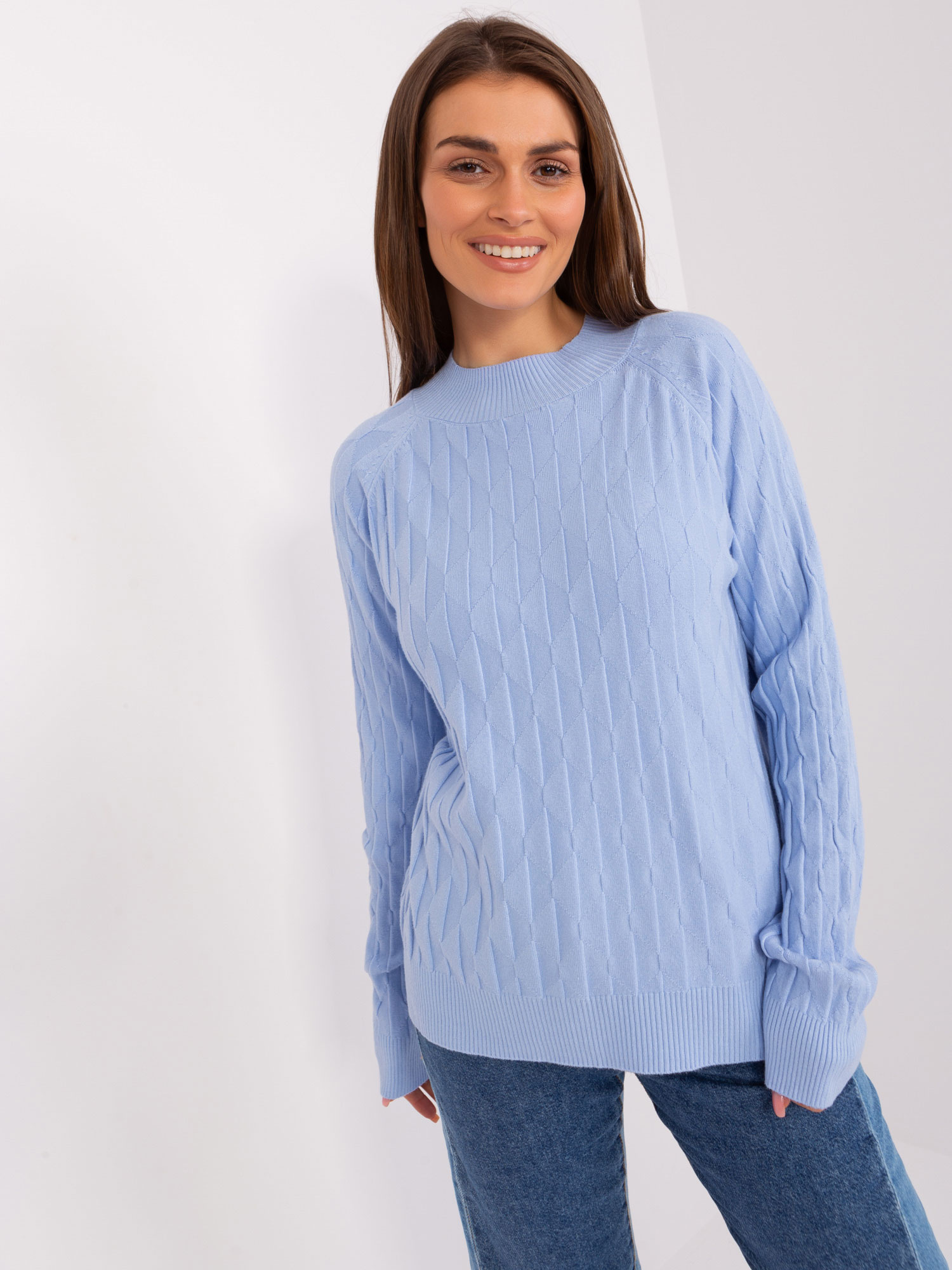 Svetlomodrý teplý klasický sveter -AT-SW-2326.37X-light blue Veľkosť: ONE SIZE