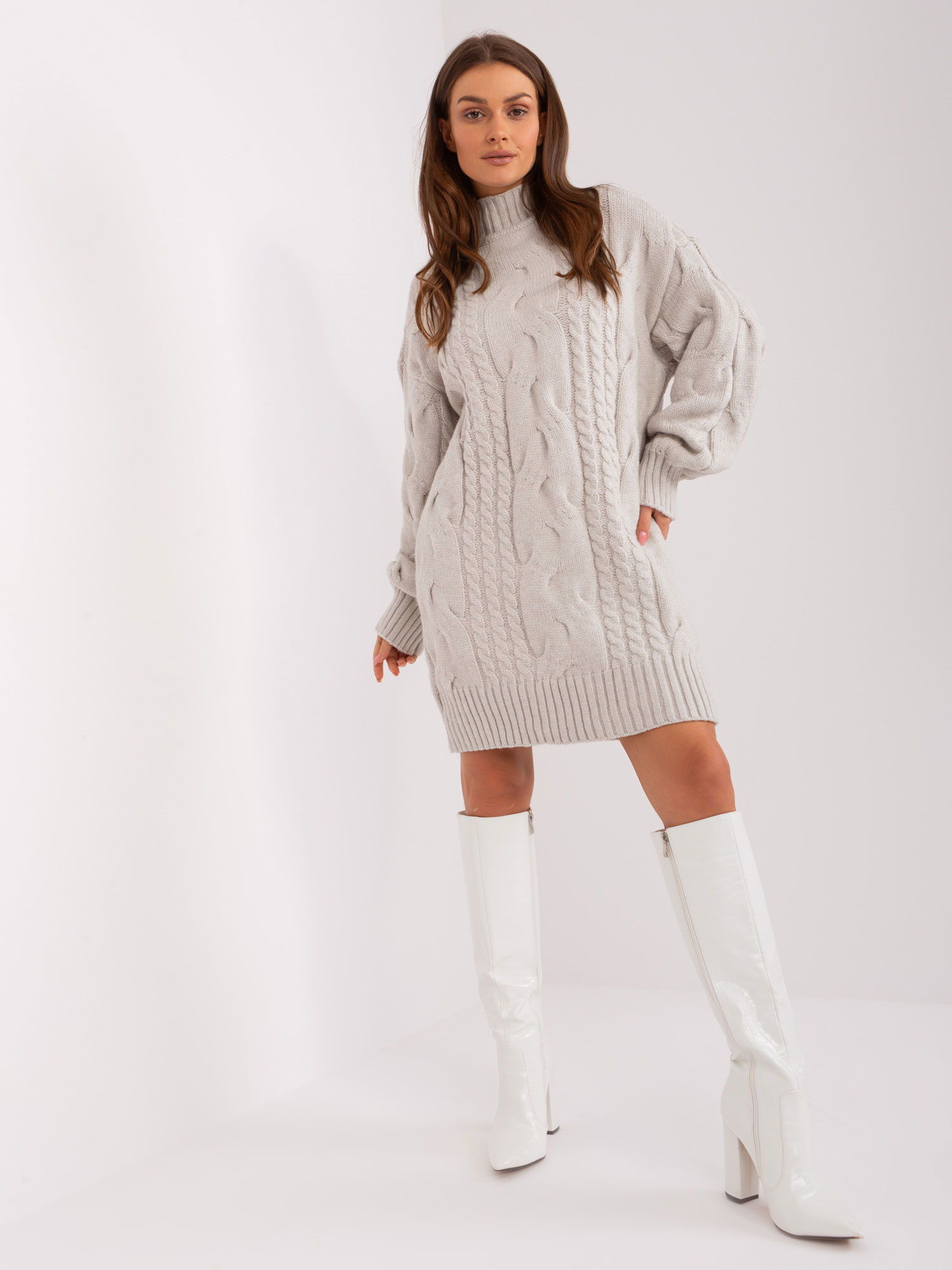 Svetlobéžové svetrové šaty AT-SW-2367-1.35P-light beige Veľkosť: ONE SIZE