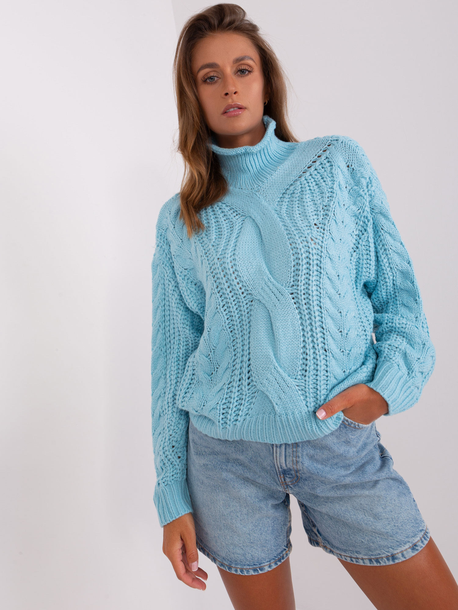 Svetlomodrý pletený rolák AT-SW-2350.91P-light blue Veľkosť: ONE SIZE