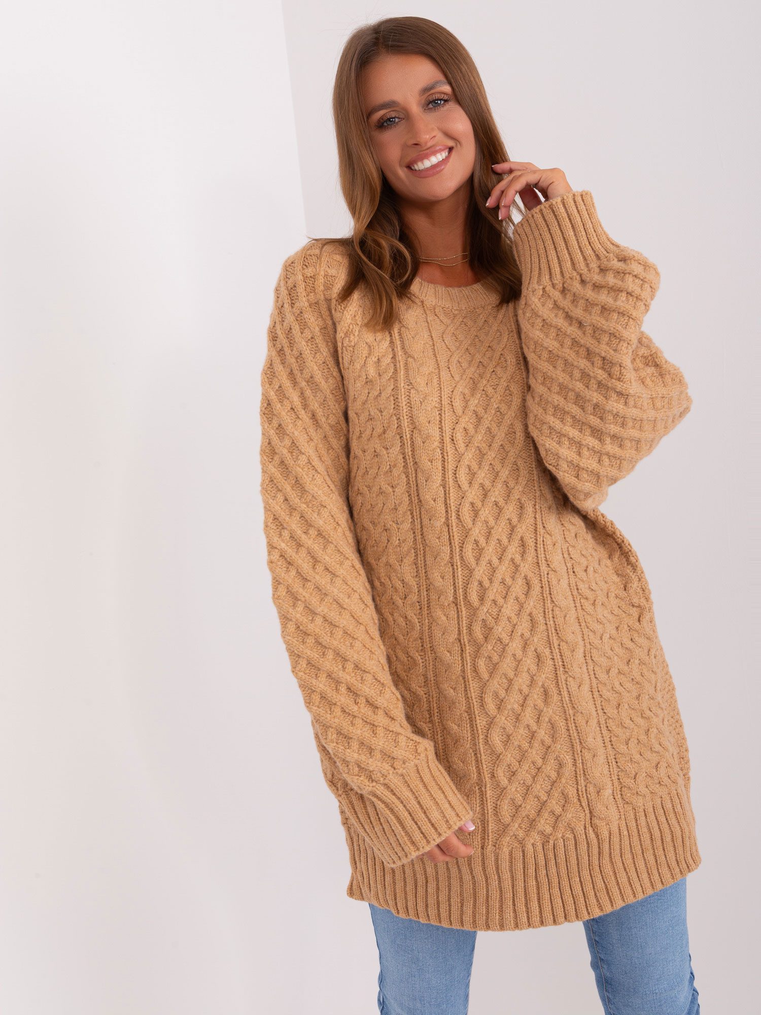 Béžové pletené šaty AT-SW-2367-2.64P-camel Veľkosť: ONE SIZE