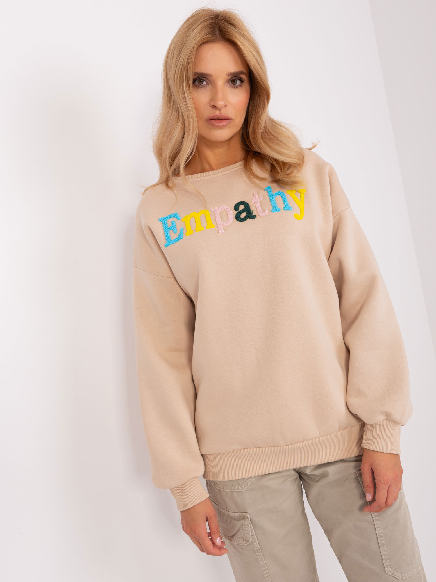 Béžová mikina s nápisom EM-BL-617-12.04-beige Veľkosť: ONE SIZE